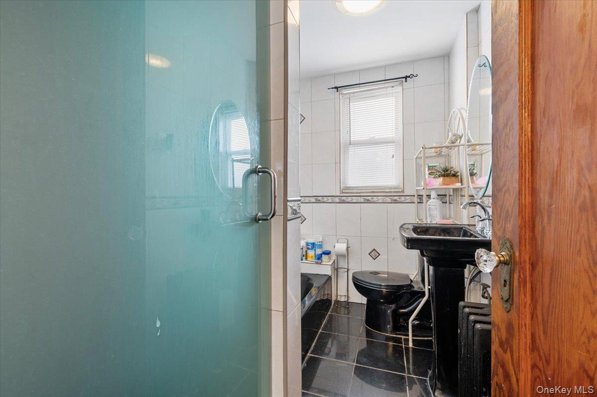 11615 220th Street, Cambria Heights, NY 11411