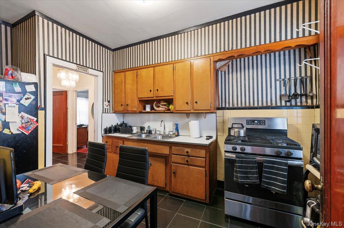 11615 220th Street, Cambria Heights, NY 11411