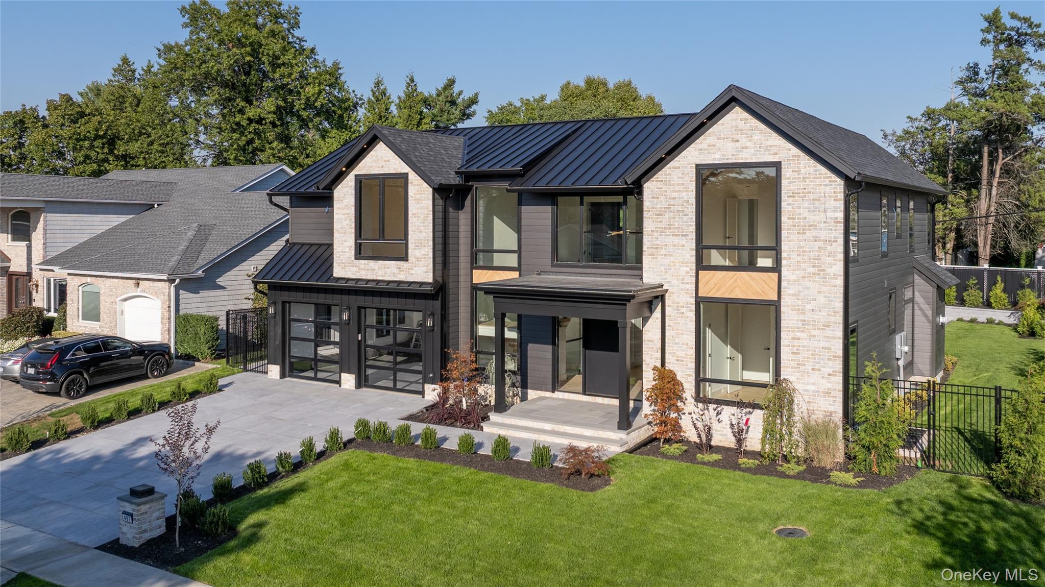 487 Davie Street, Westbury, NY 11590