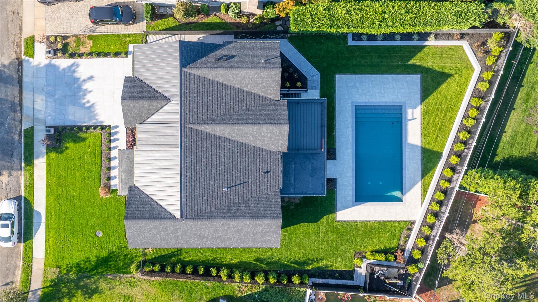 487 Davie Street, Westbury, NY 11590