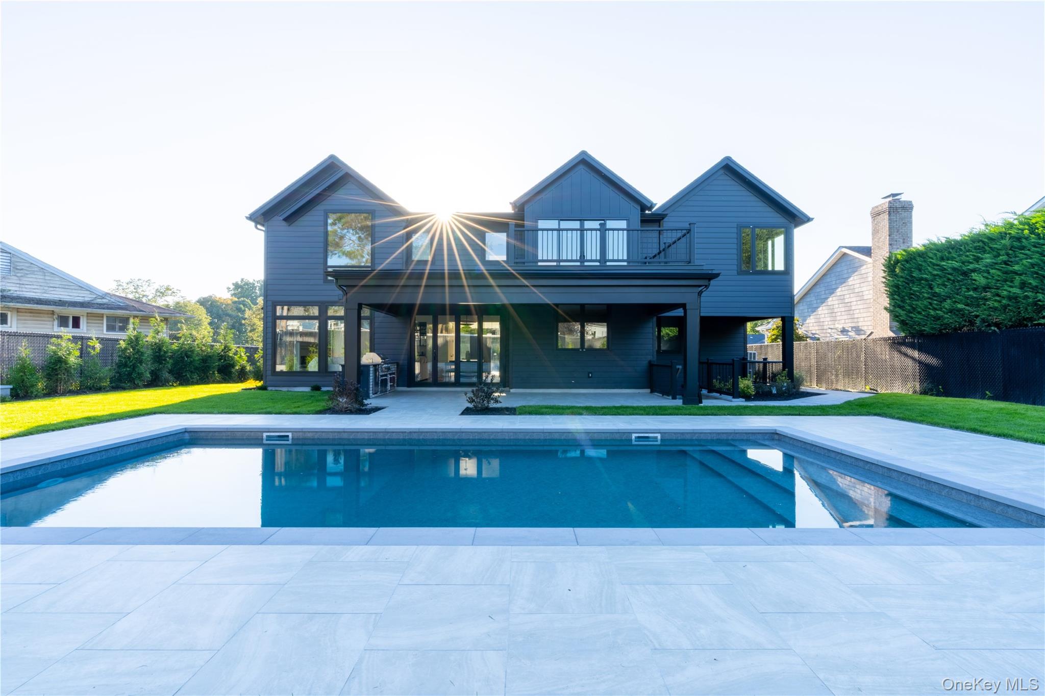 487 Davie Street, Westbury, NY 11590