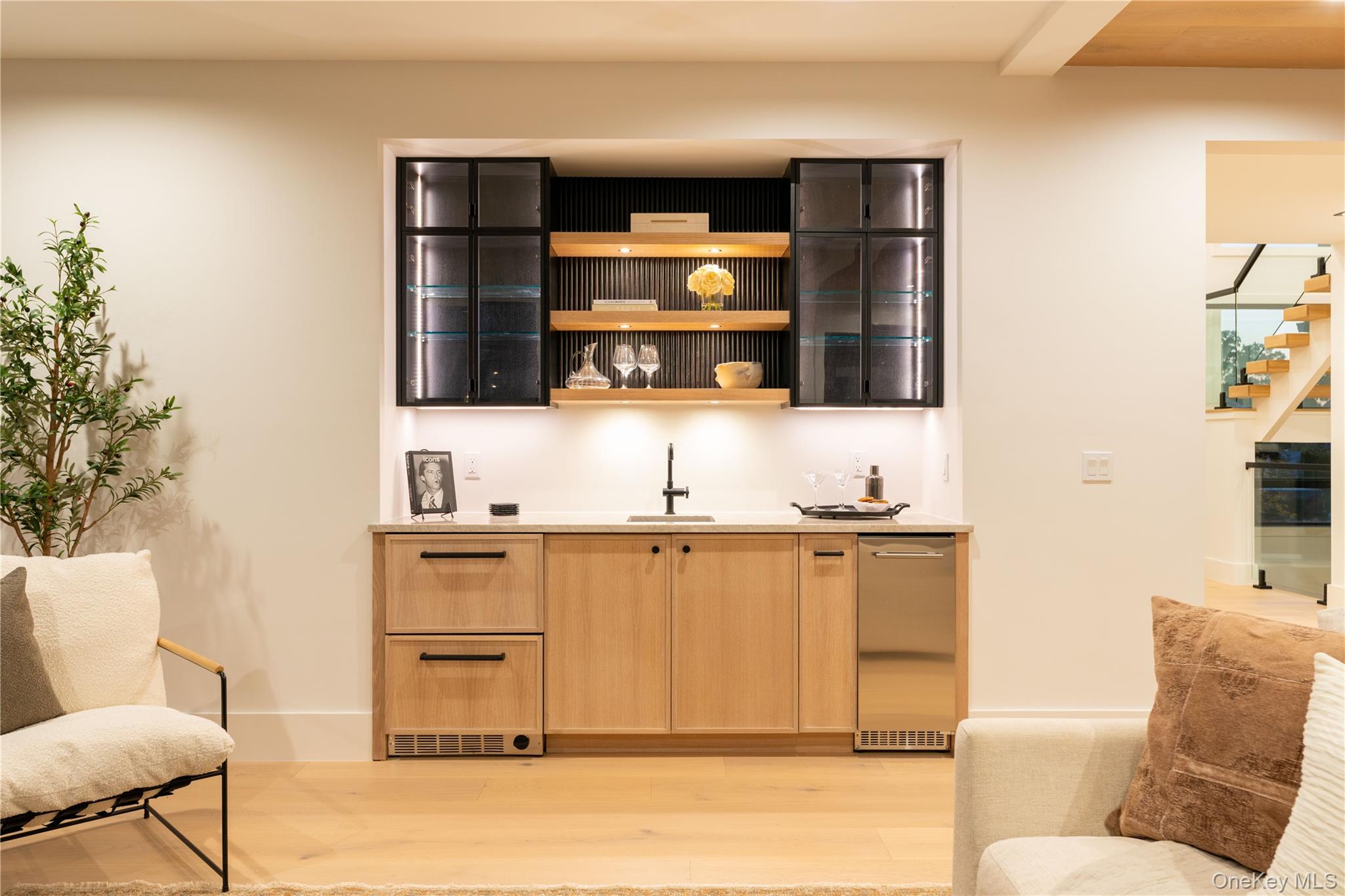 487 Davie Street, Westbury, NY 11590