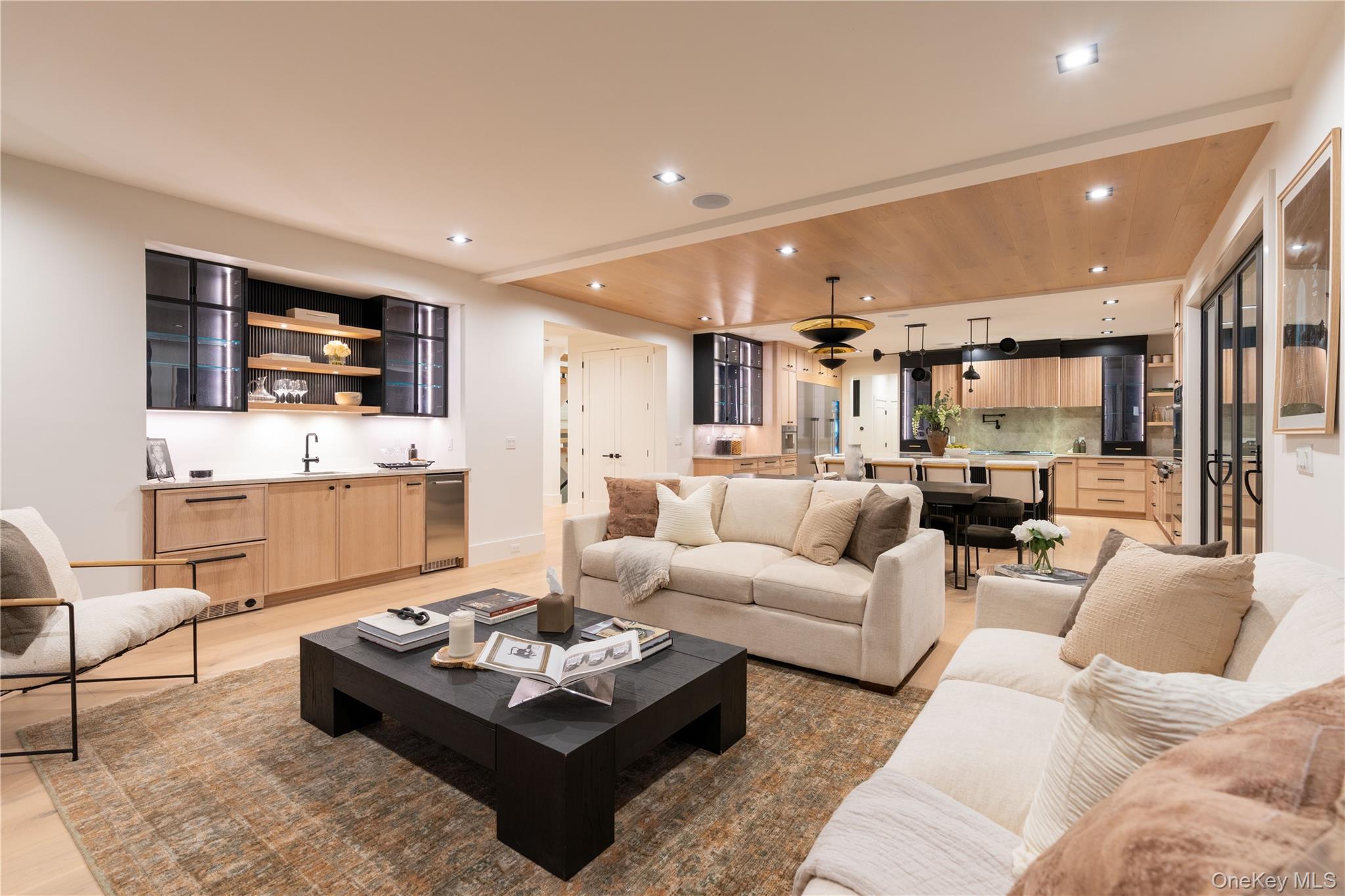 487 Davie Street, Westbury, NY 11590