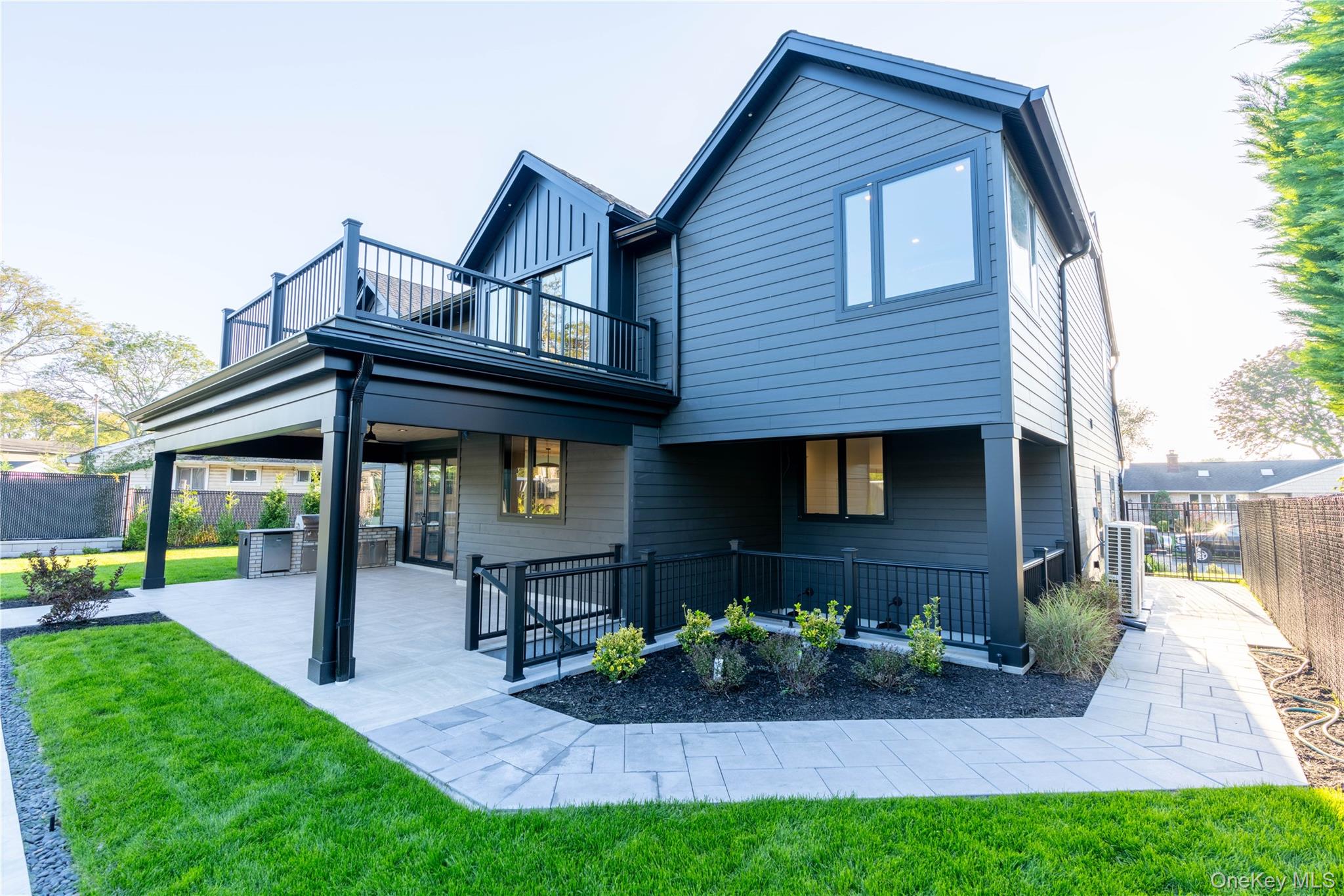 487 Davie Street, Westbury, NY 11590