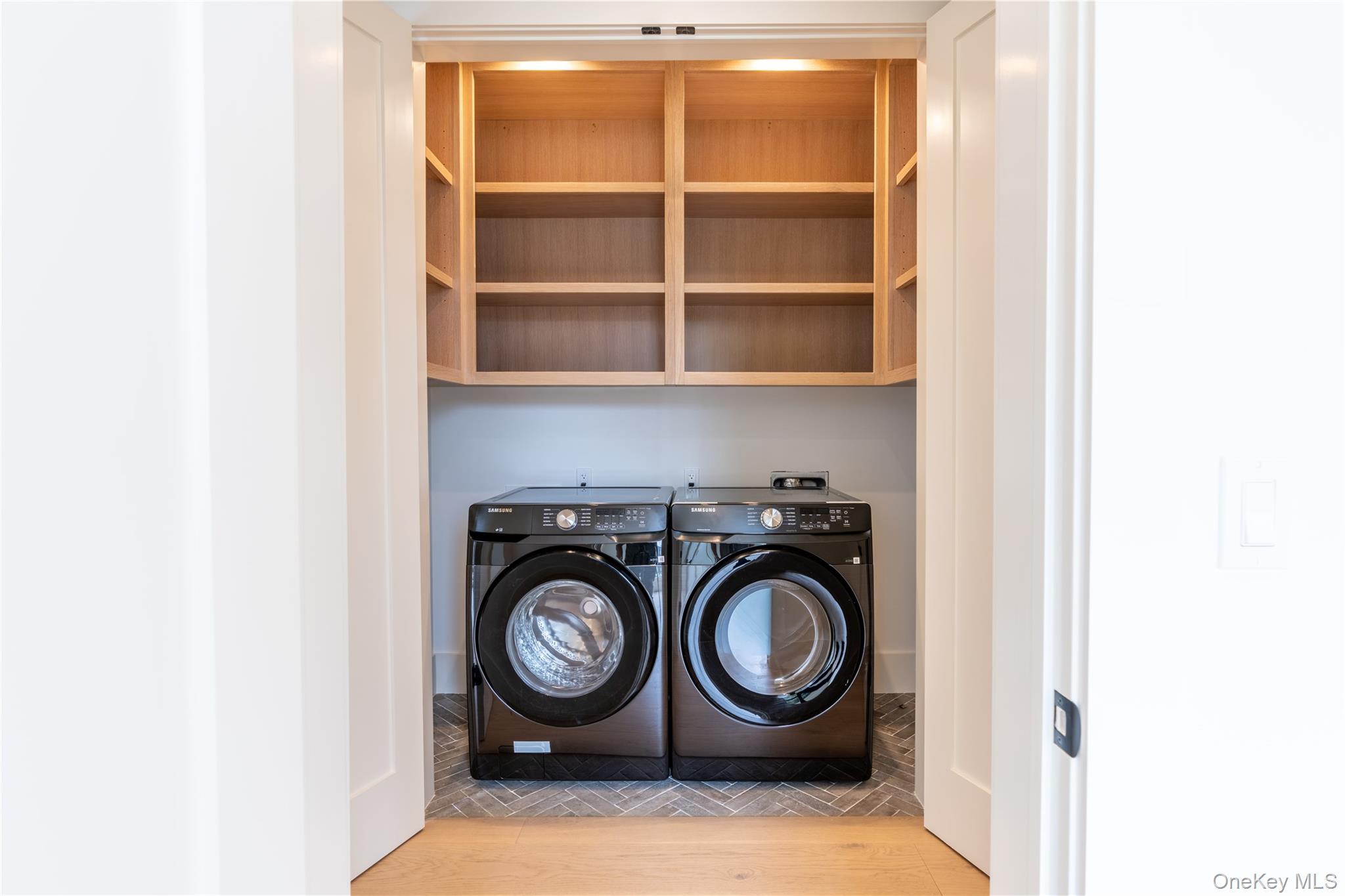 487 Davie Street, Westbury, NY 11590