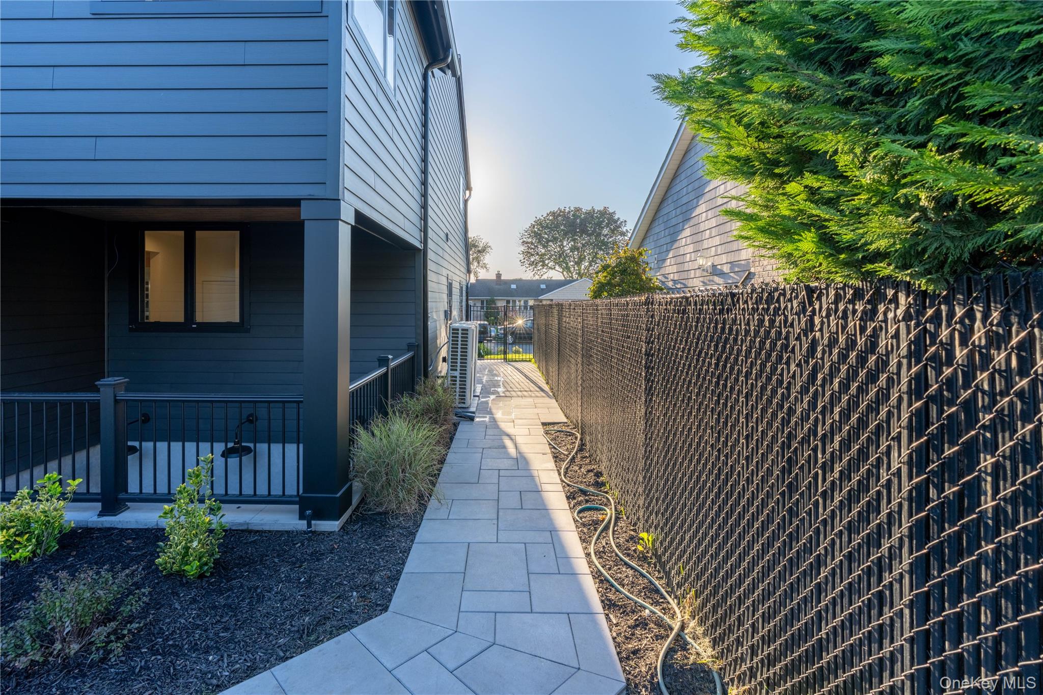 487 Davie Street, Westbury, NY 11590