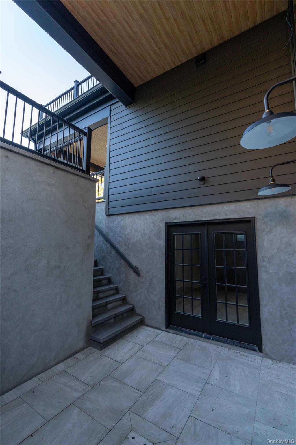 487 Davie Street, Westbury, NY 11590