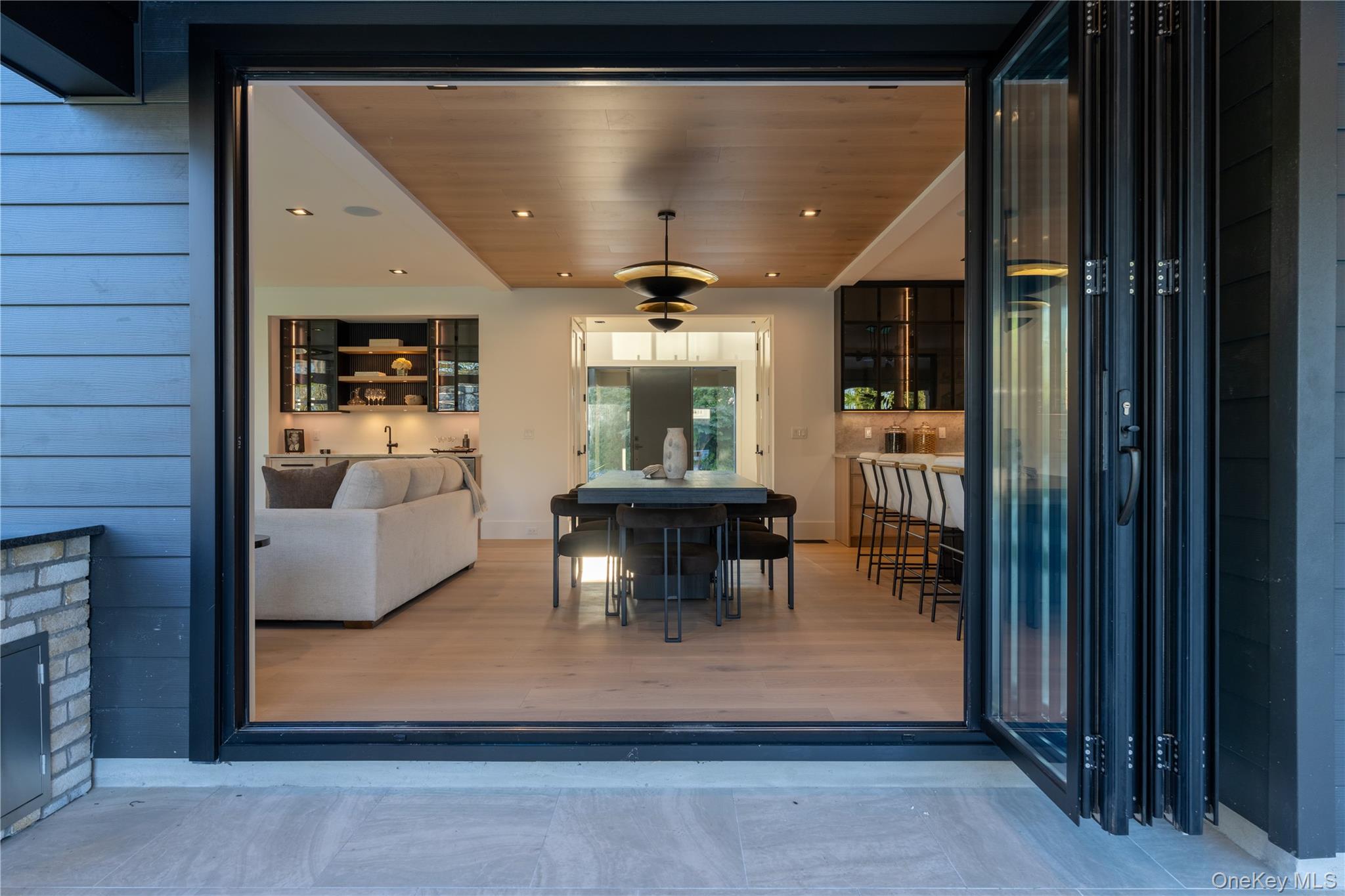 487 Davie Street, Westbury, NY 11590