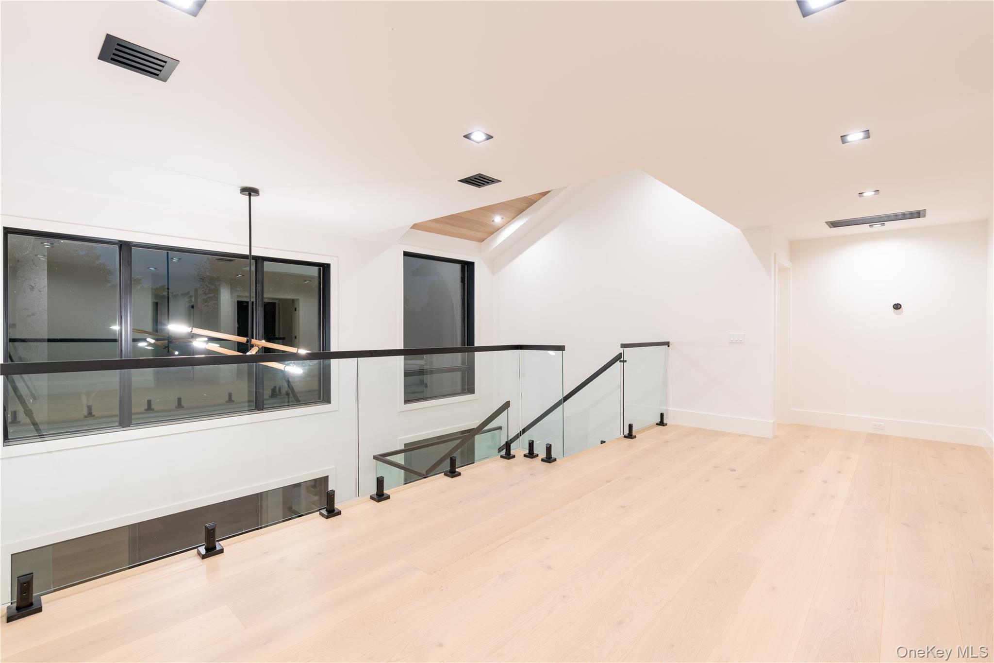 487 Davie Street, Westbury, NY 11590