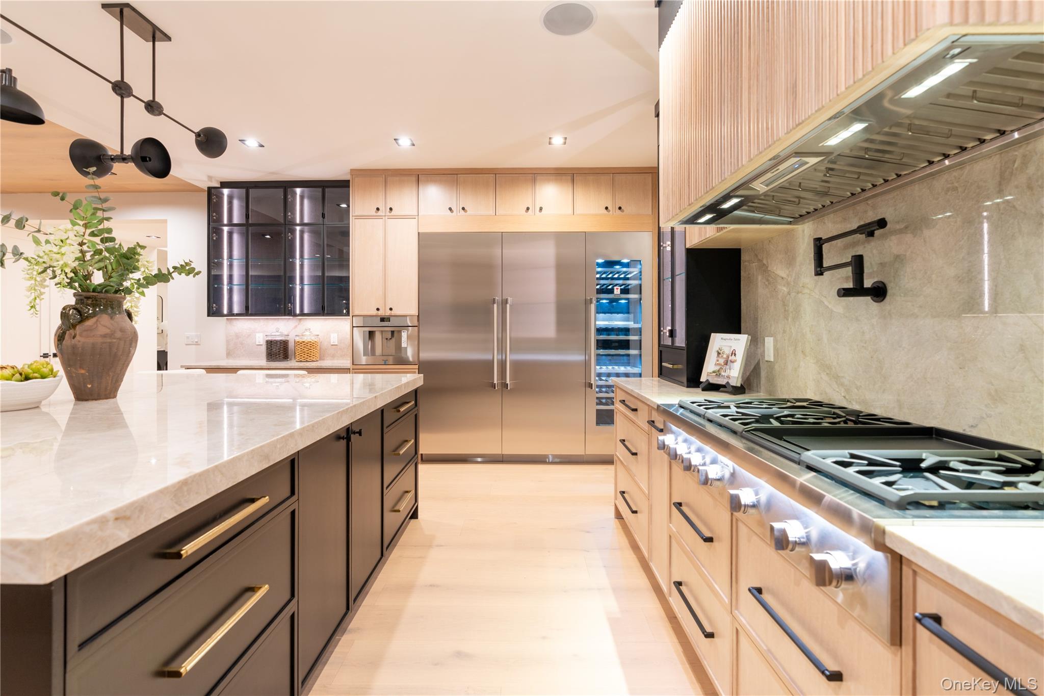 487 Davie Street, Westbury, NY 11590