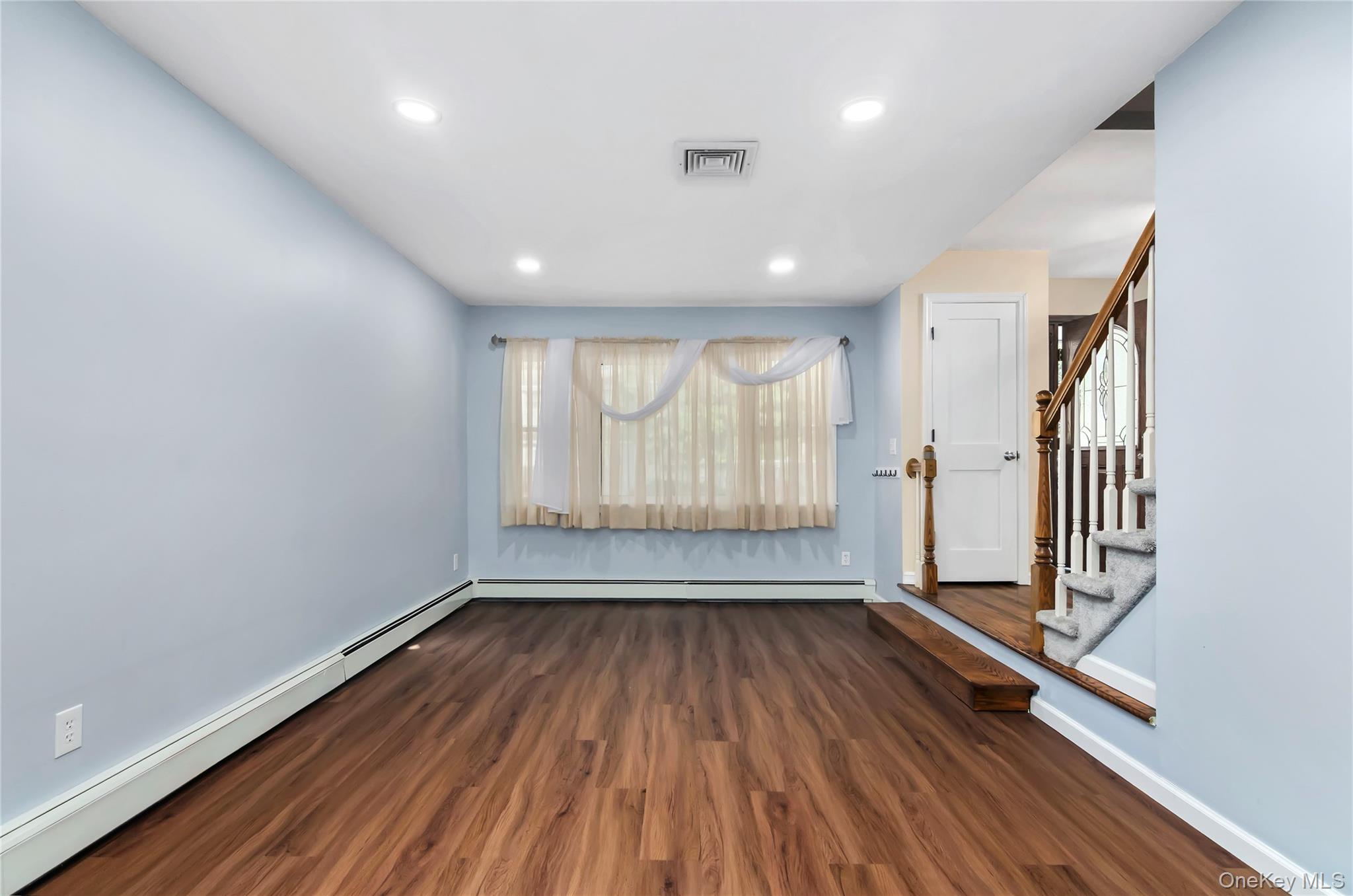 122 Dougherty Avenue, Holbrook, NY 11741