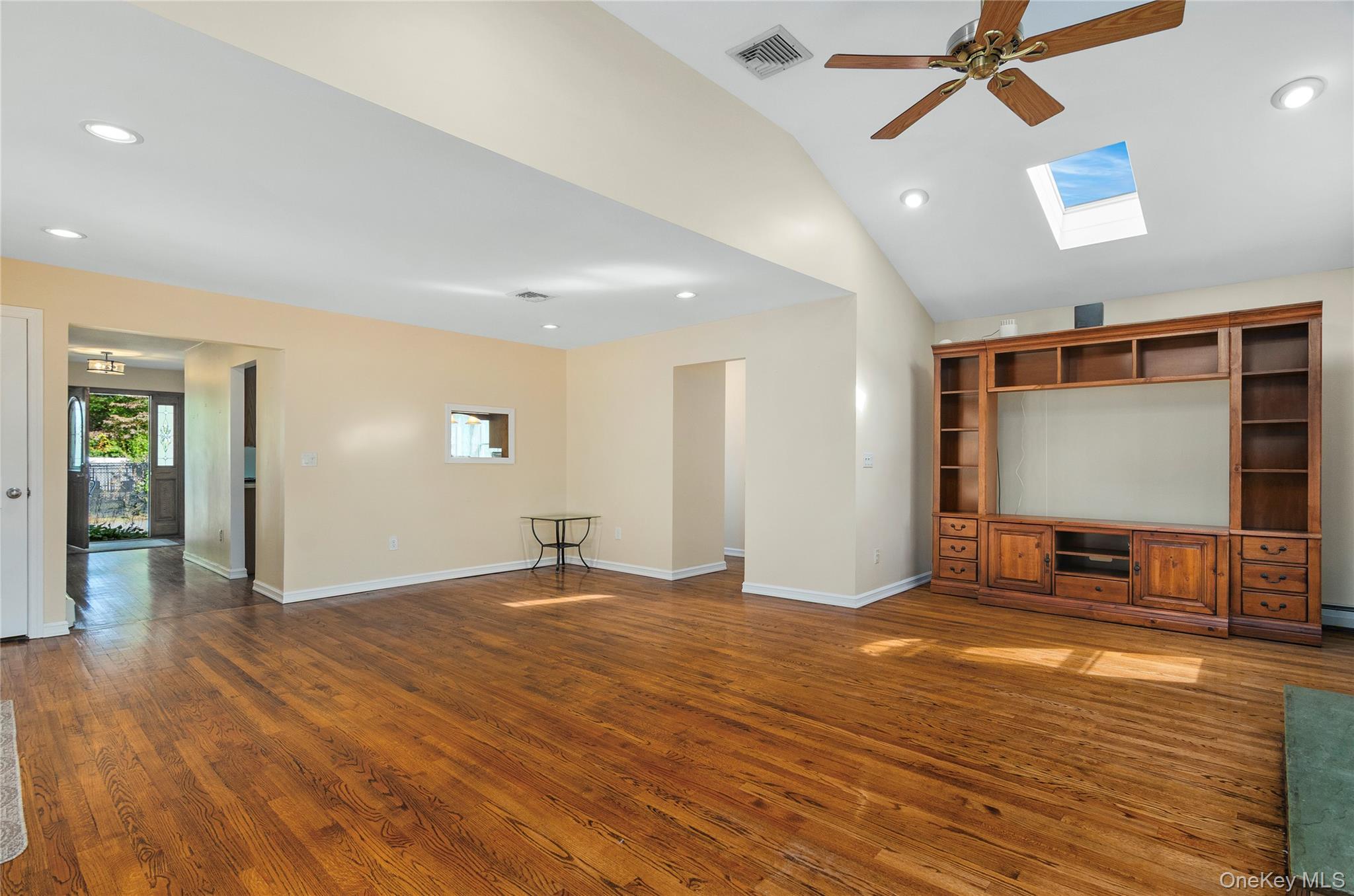 122 Dougherty Avenue, Holbrook, NY 11741