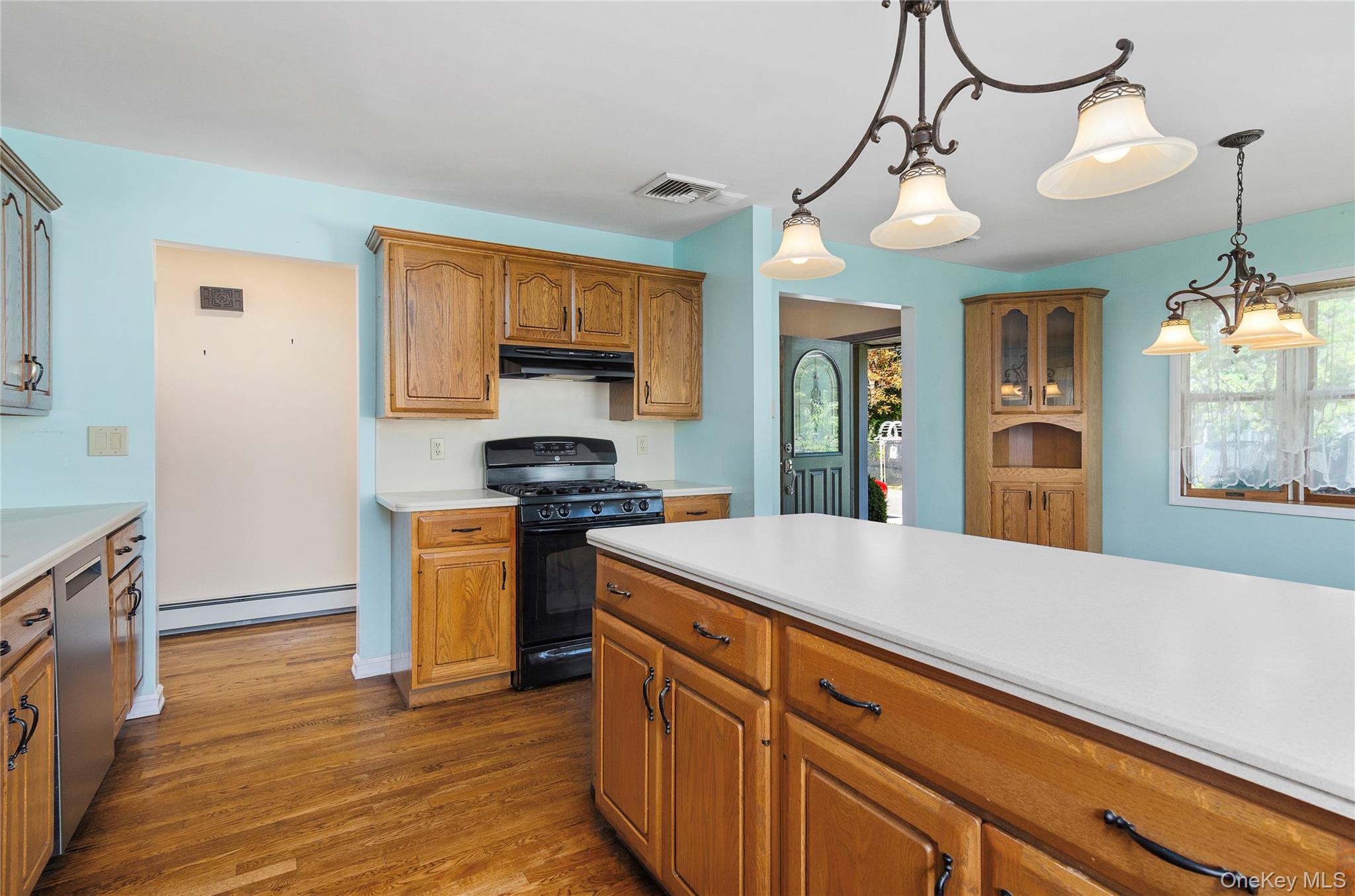 122 Dougherty Avenue, Holbrook, NY 11741