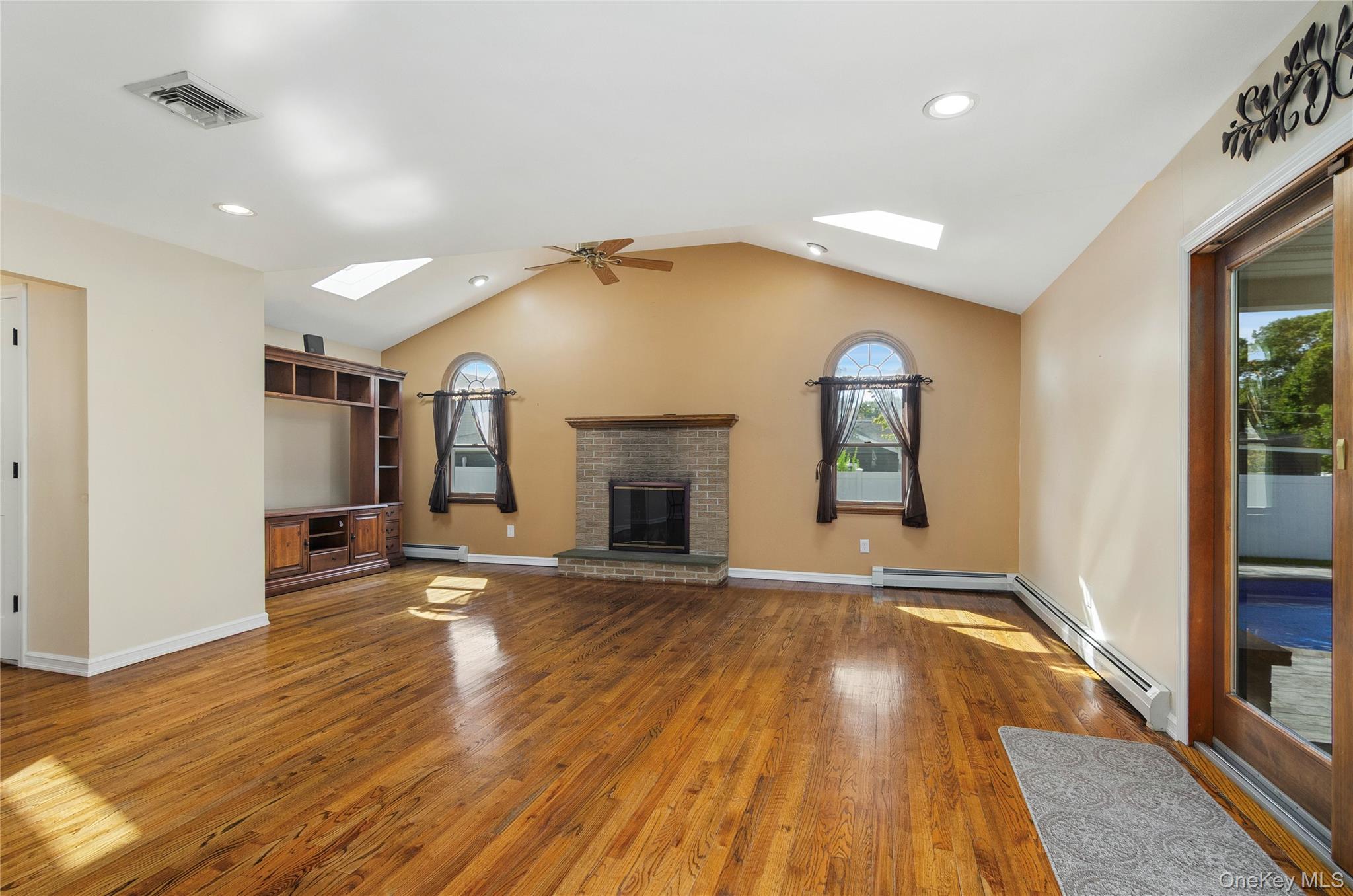 122 Dougherty Avenue, Holbrook, NY 11741