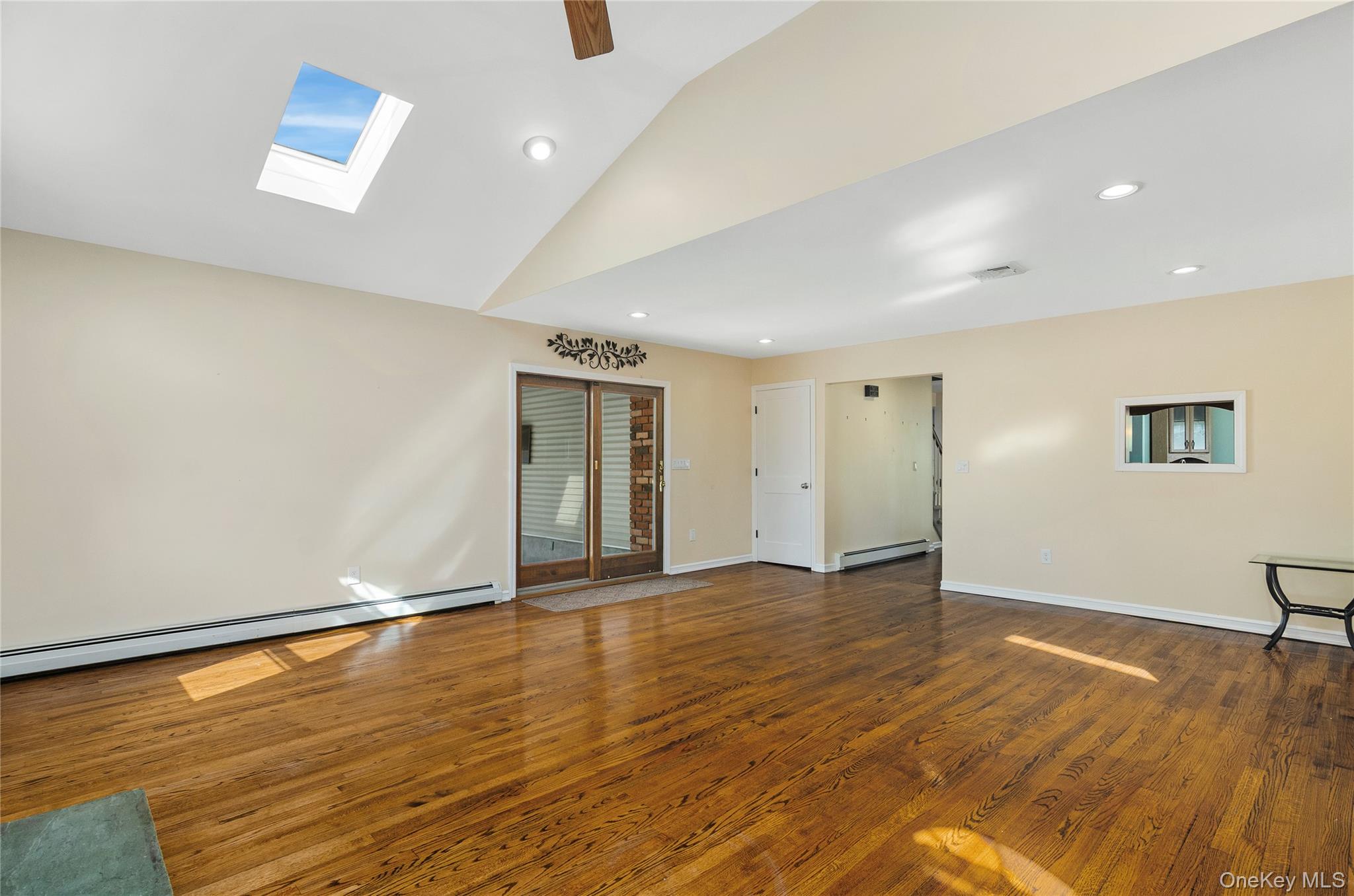 122 Dougherty Avenue, Holbrook, NY 11741