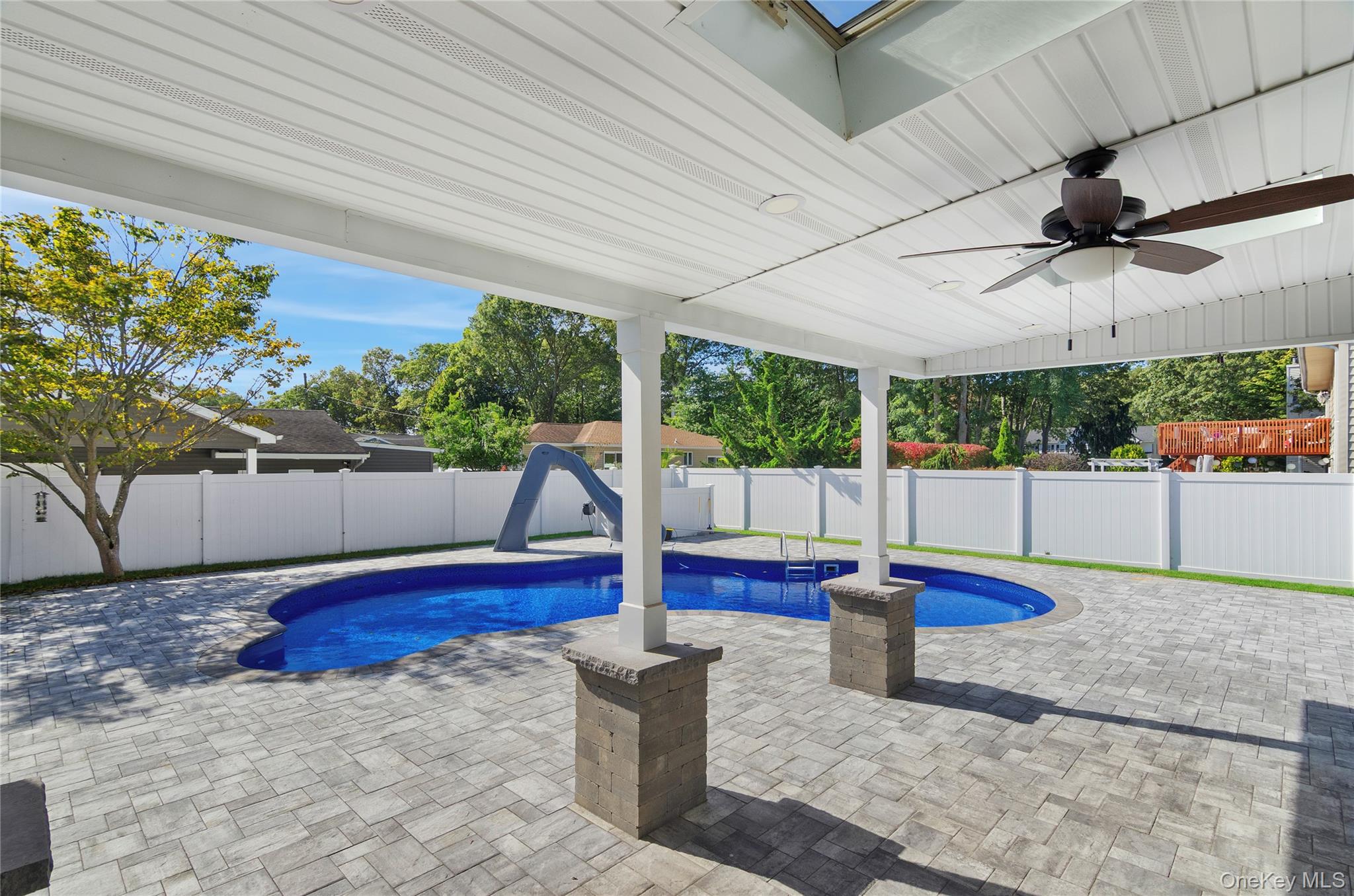 122 Dougherty Avenue, Holbrook, NY 11741