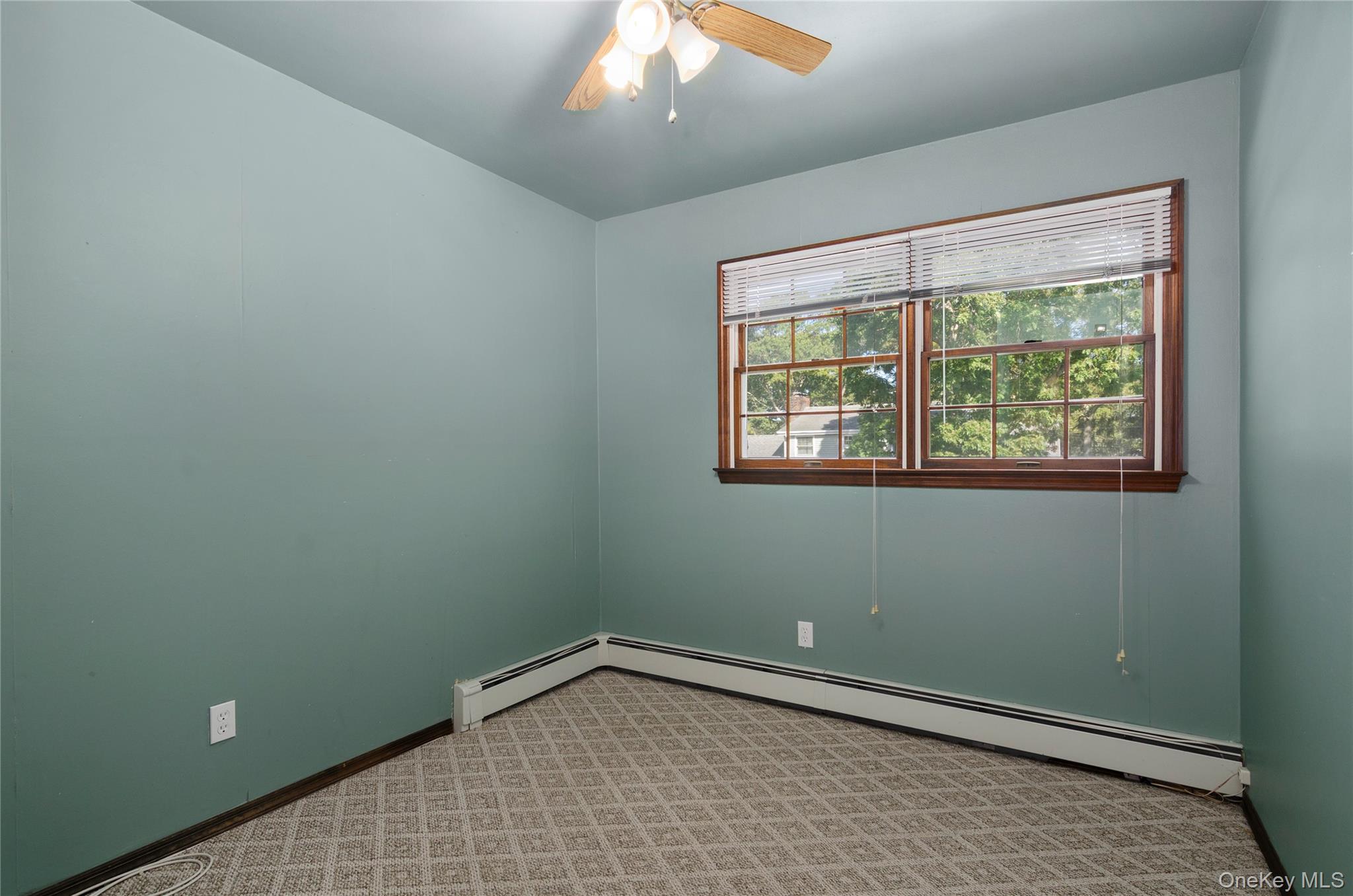 122 Dougherty Avenue, Holbrook, NY 11741