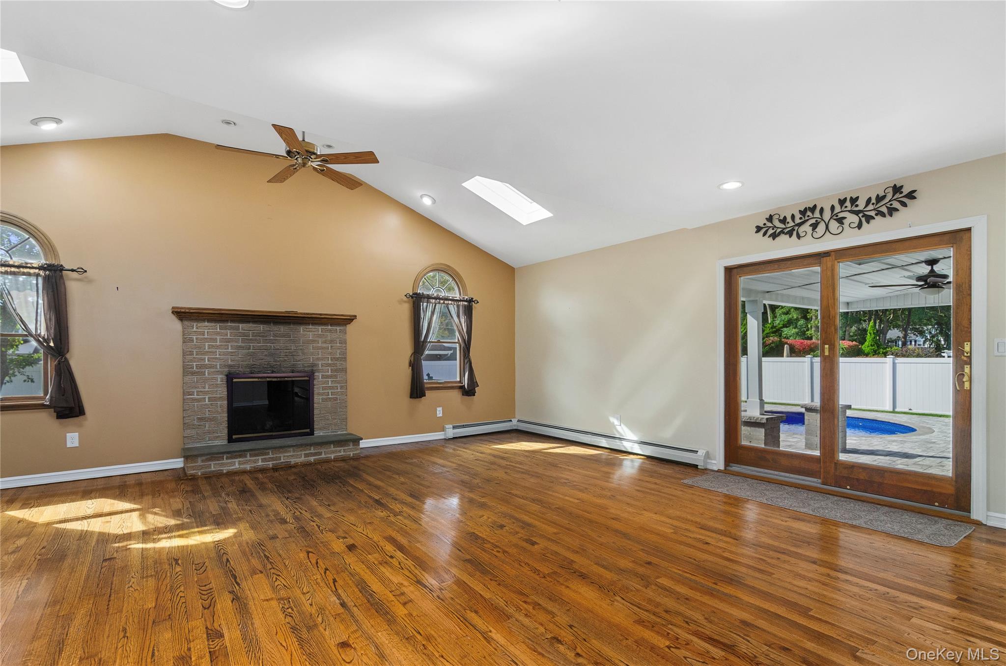 122 Dougherty Avenue, Holbrook, NY 11741