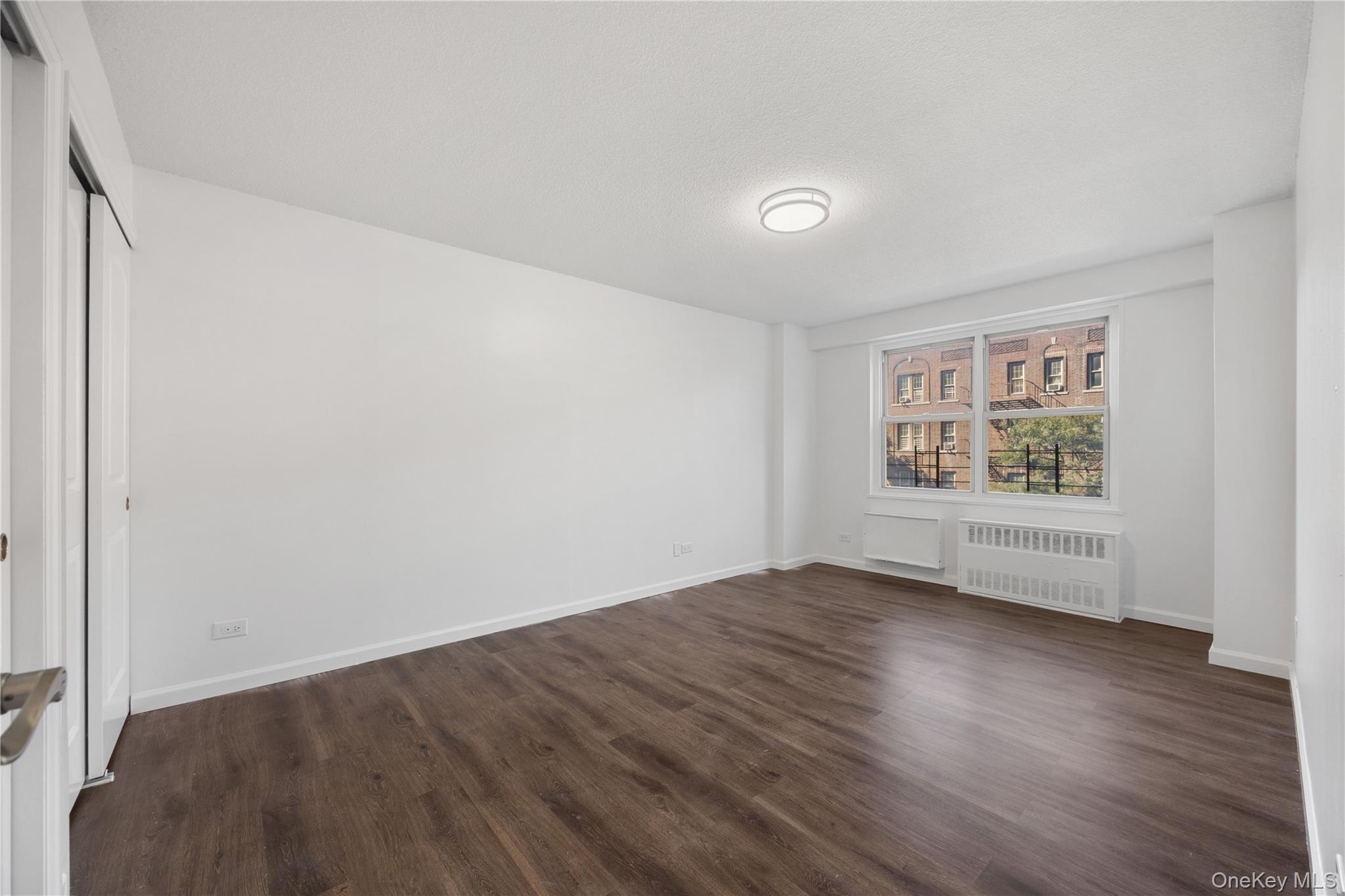 2550 Olinville Avenue # 4G, Bronx, NY 10467
