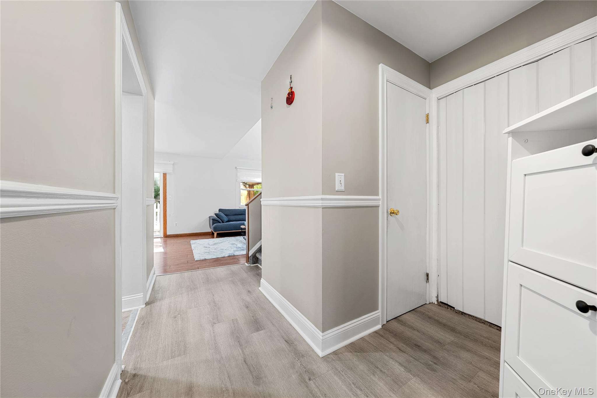 18 Lindsey Court, Holtsville, NY 11742