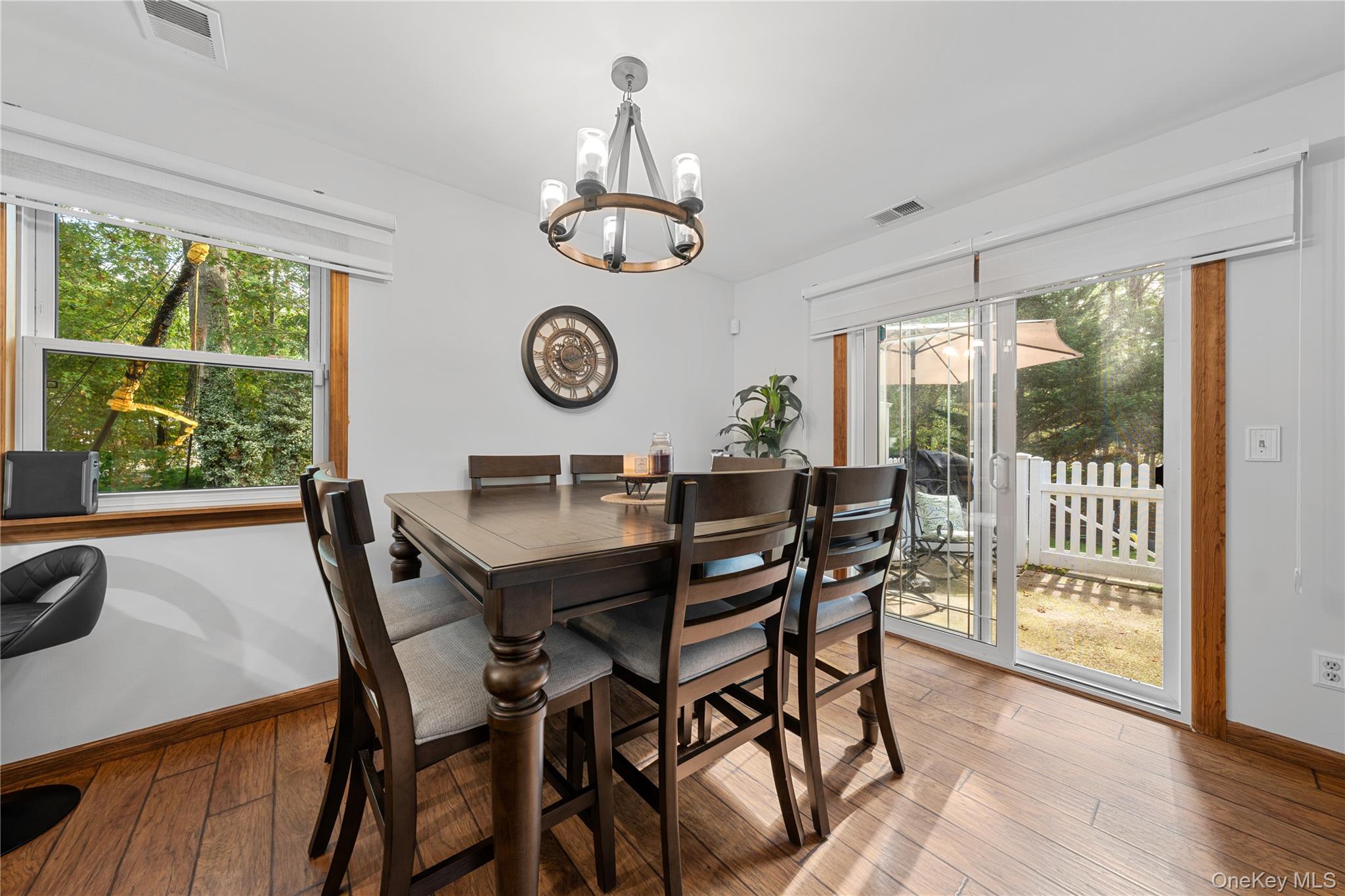 18 Lindsey Court, Holtsville, NY 11742