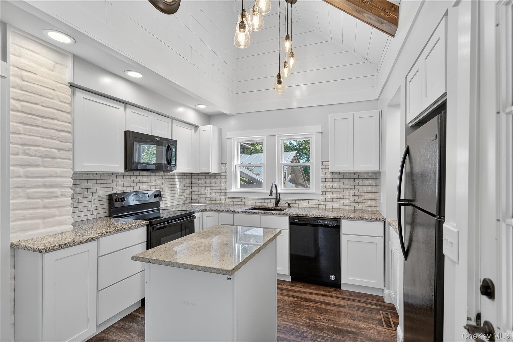 15 Clark Street, Middletown, NY 10940