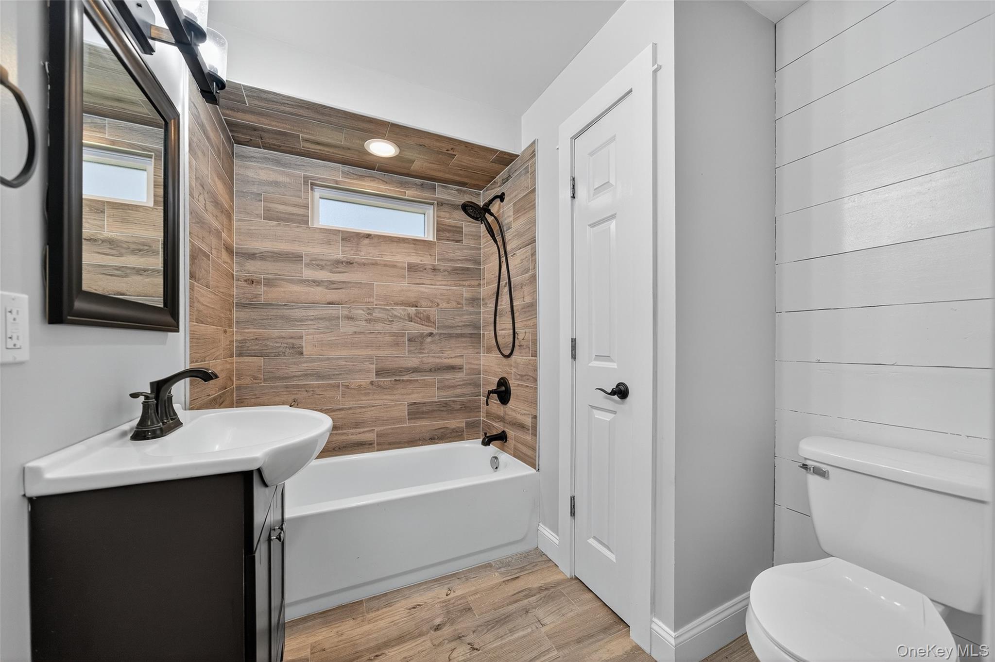 15 Clark Street, Middletown, NY 10940