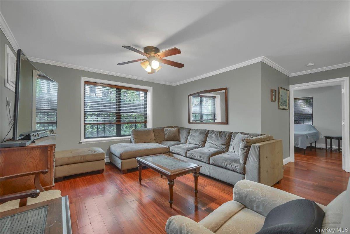 190 W 239th Street, Bronx, NY 10463