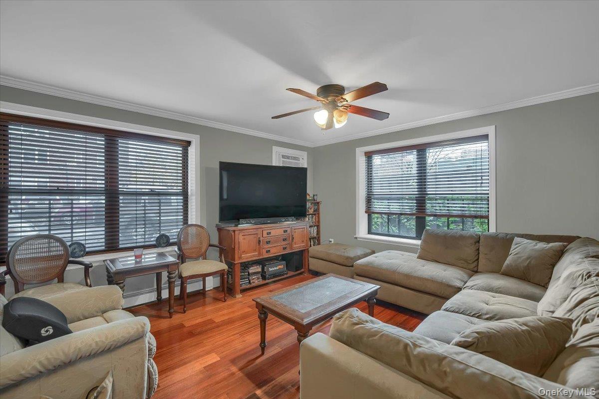 190 W 239th Street, Bronx, NY 10463