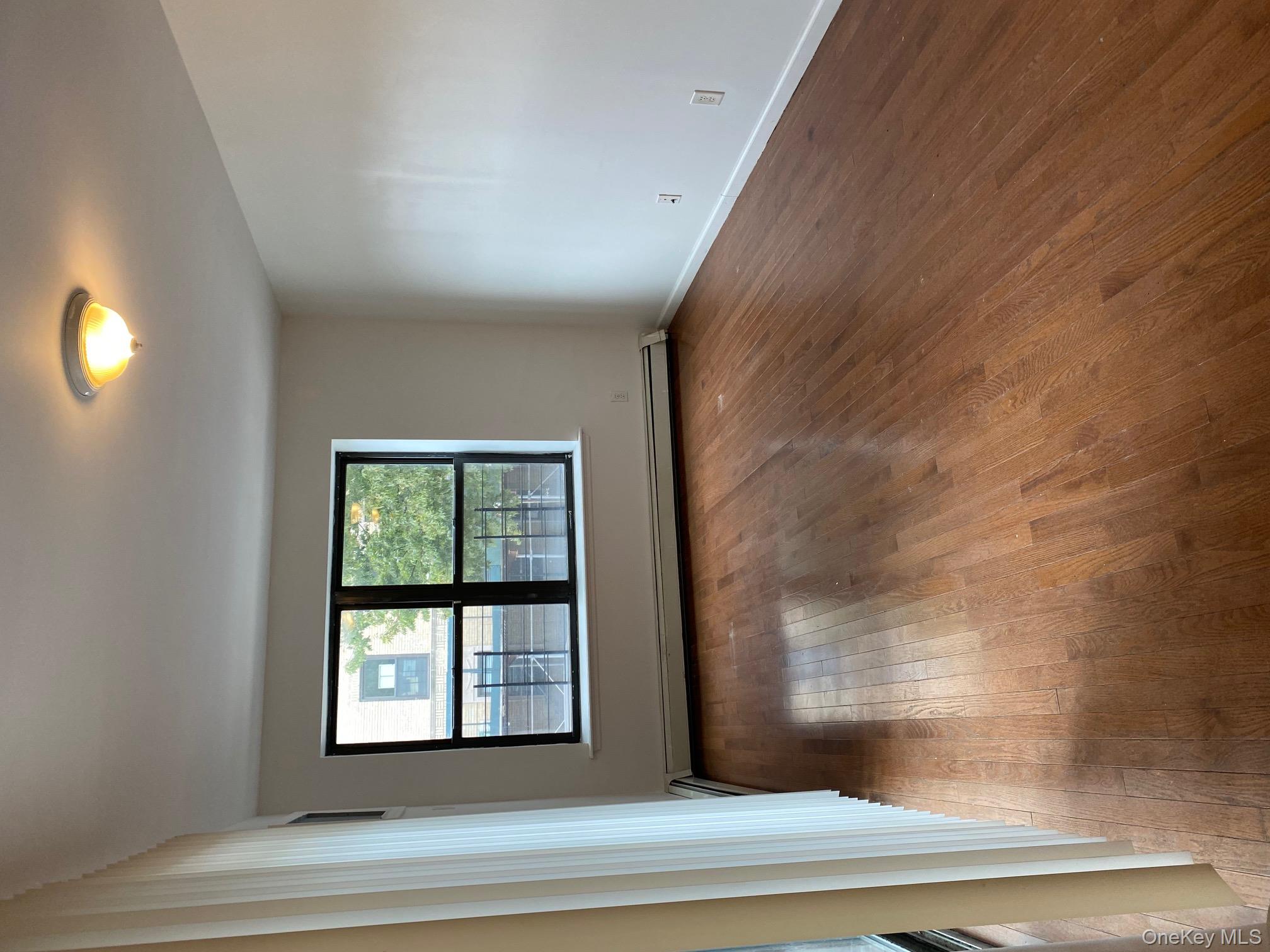 190 W 239th Street, Bronx, NY 10463