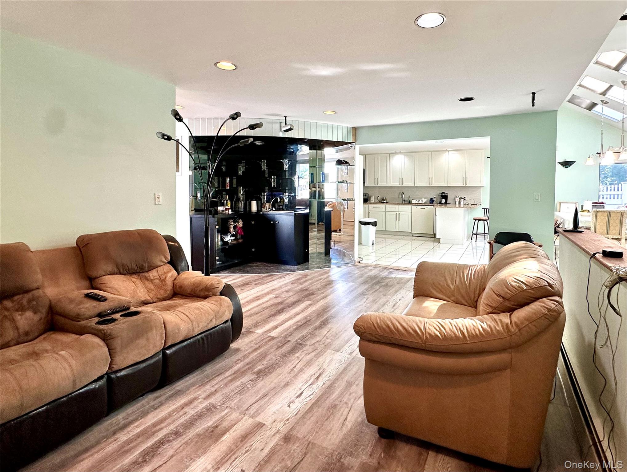 1027 Windermere Road, Franklin Square, NY 11010