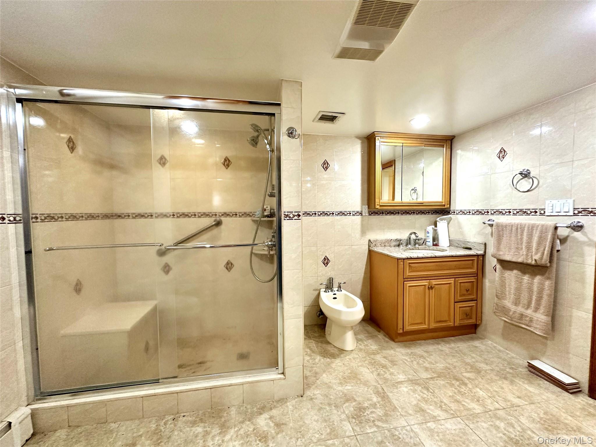 1027 Windermere Road, Franklin Square, NY 11010