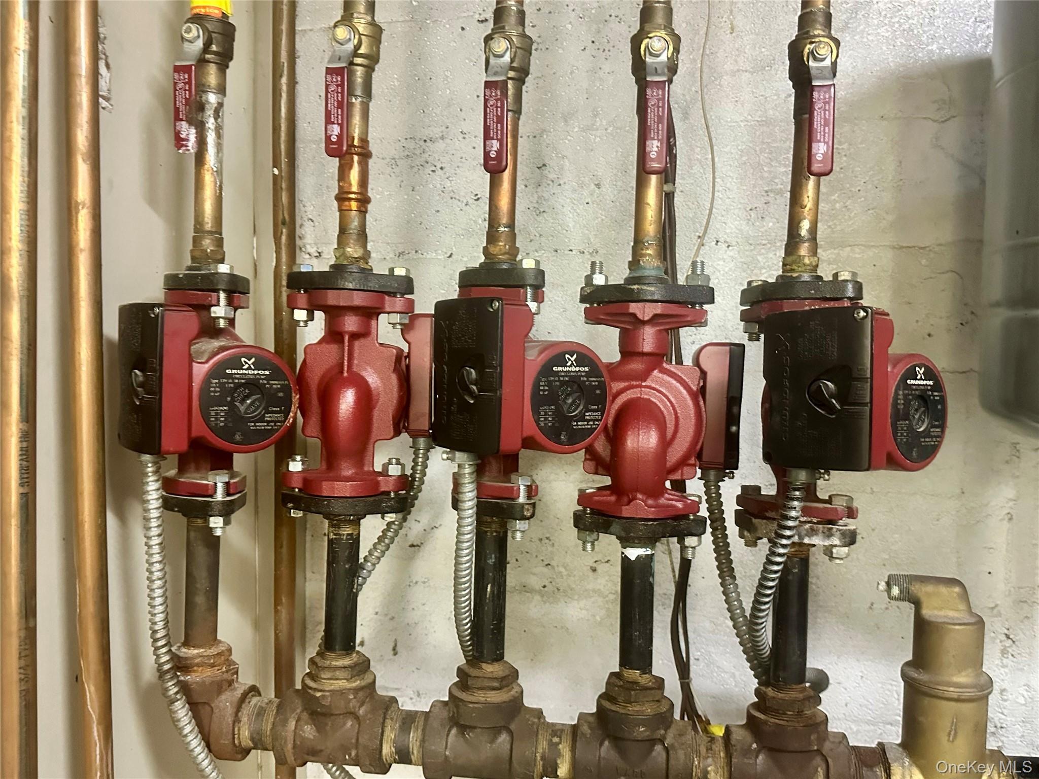 1027 Windermere Road, Franklin Square, NY 11010