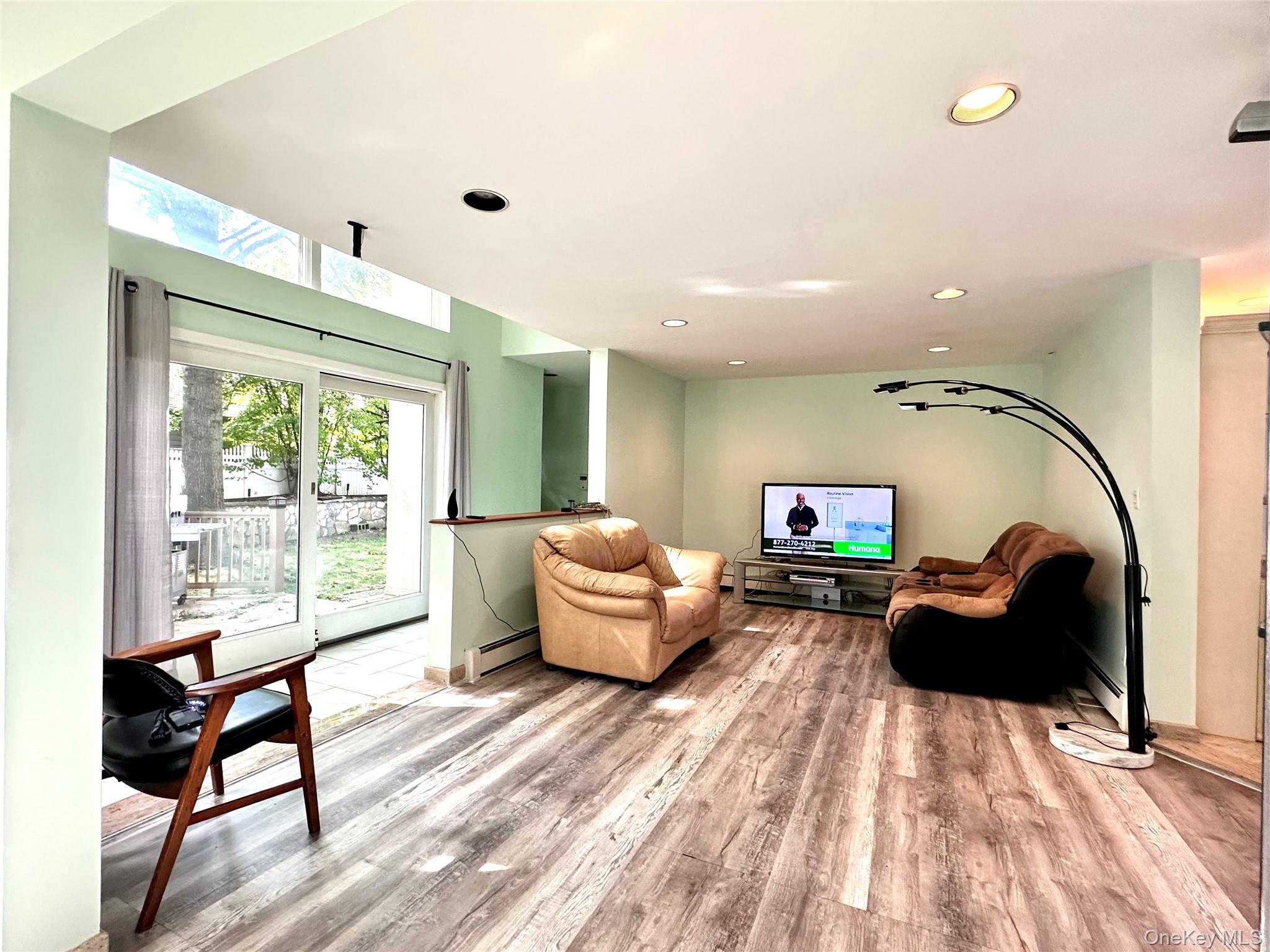 1027 Windermere Road, Franklin Square, NY 11010