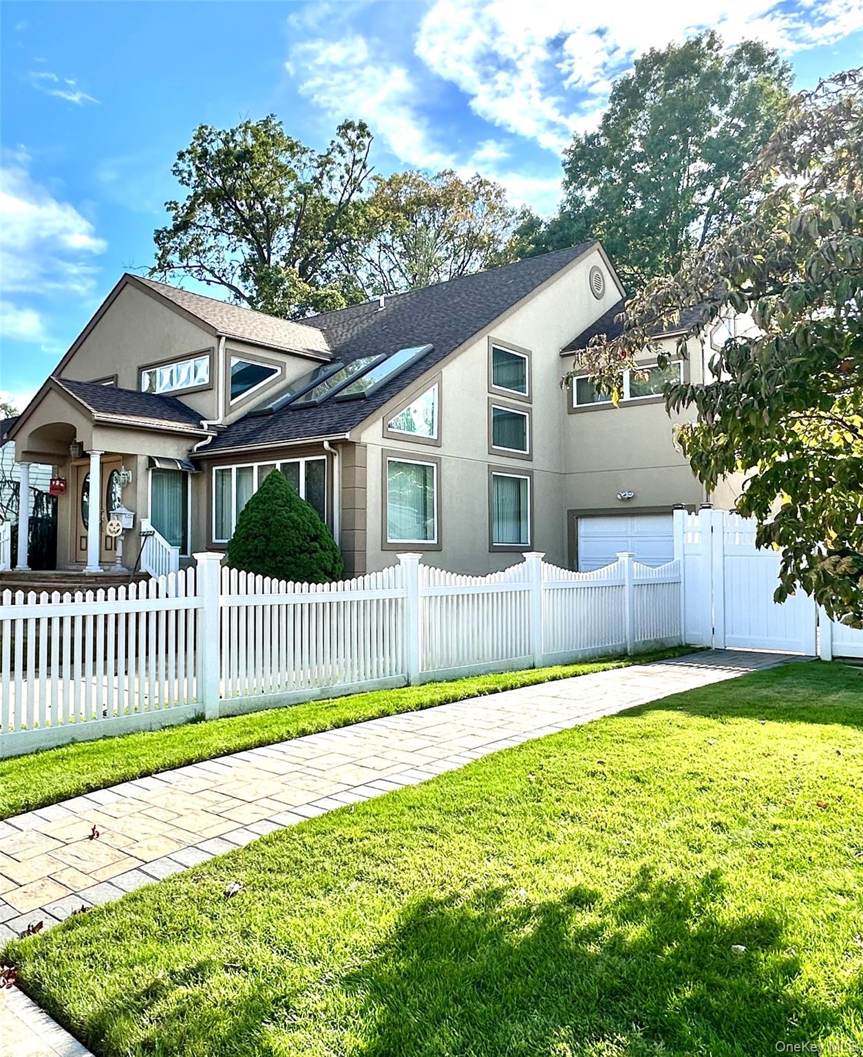 1027 Windermere Road, Franklin Square, NY 11010