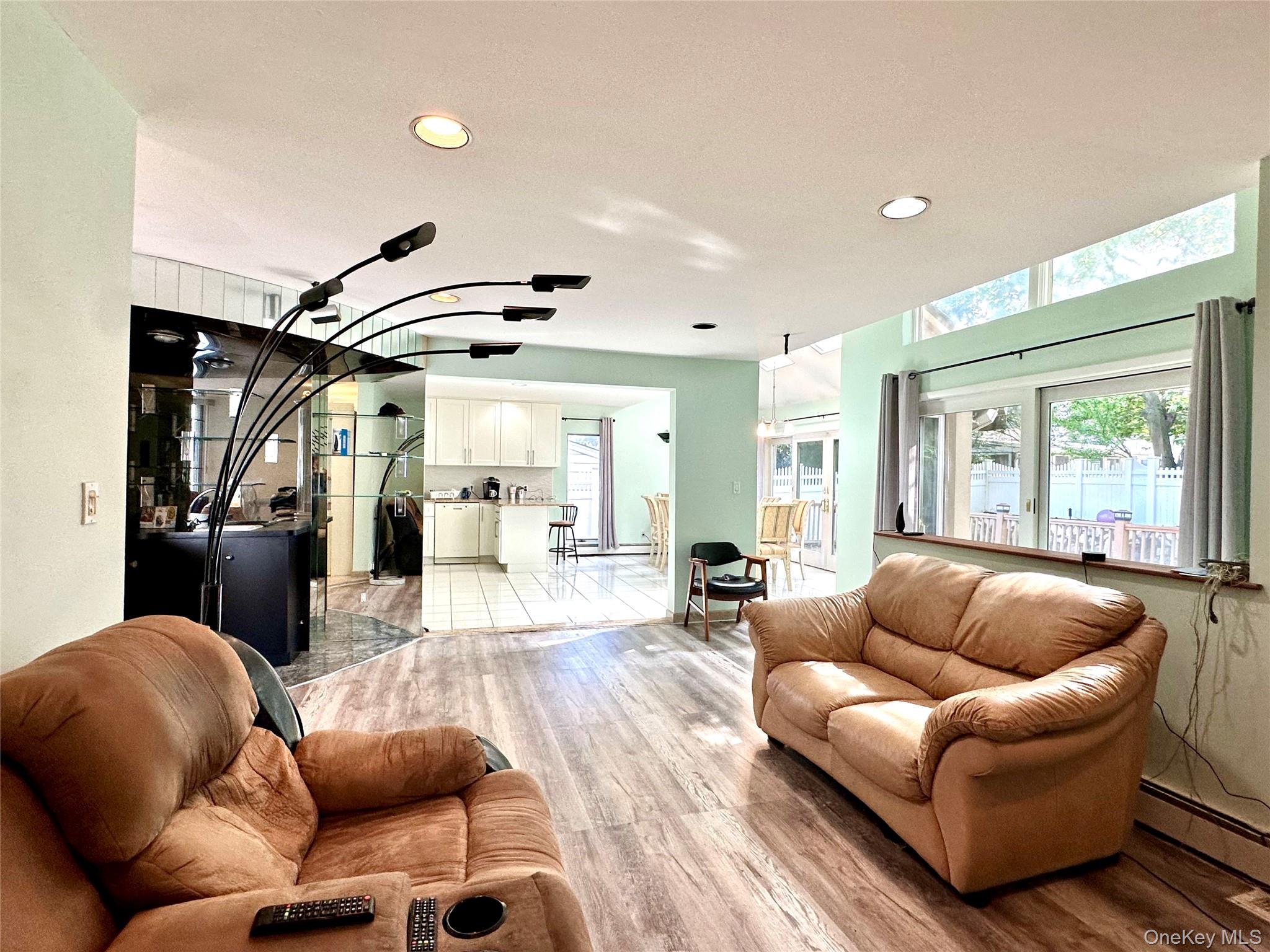 1027 Windermere Road, Franklin Square, NY 11010