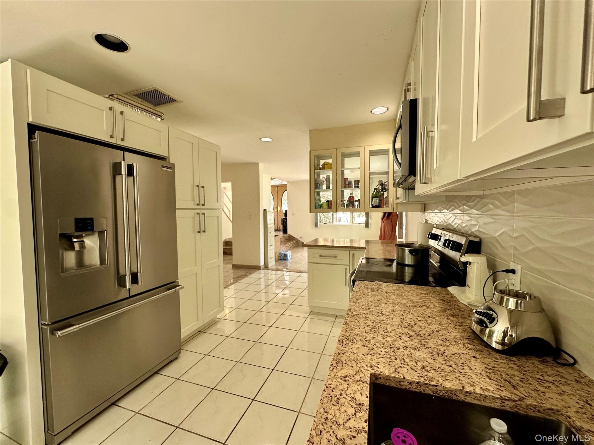 1027 Windermere Road, Franklin Square, NY 11010