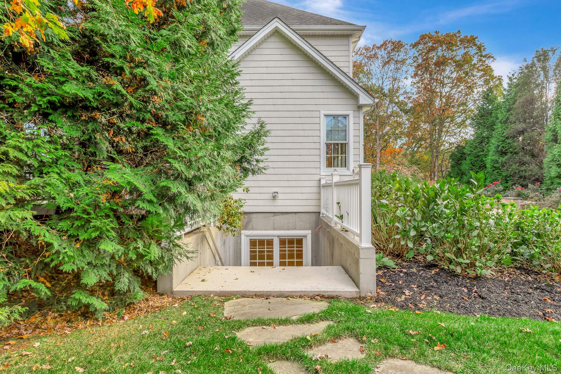 4 Martin Avenue, Shoreham, NY 11786