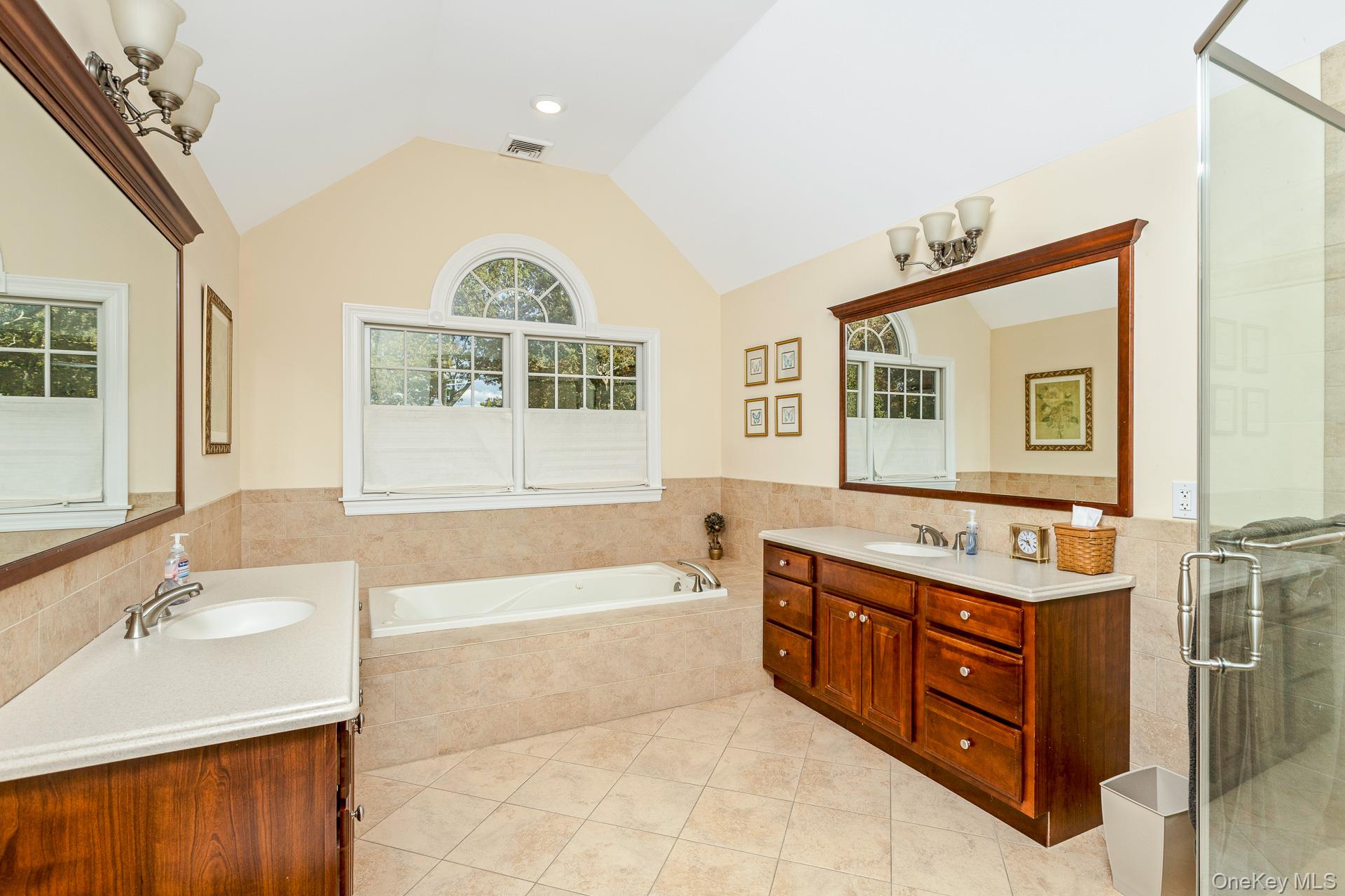 4 Martin Avenue, Shoreham, NY 11786