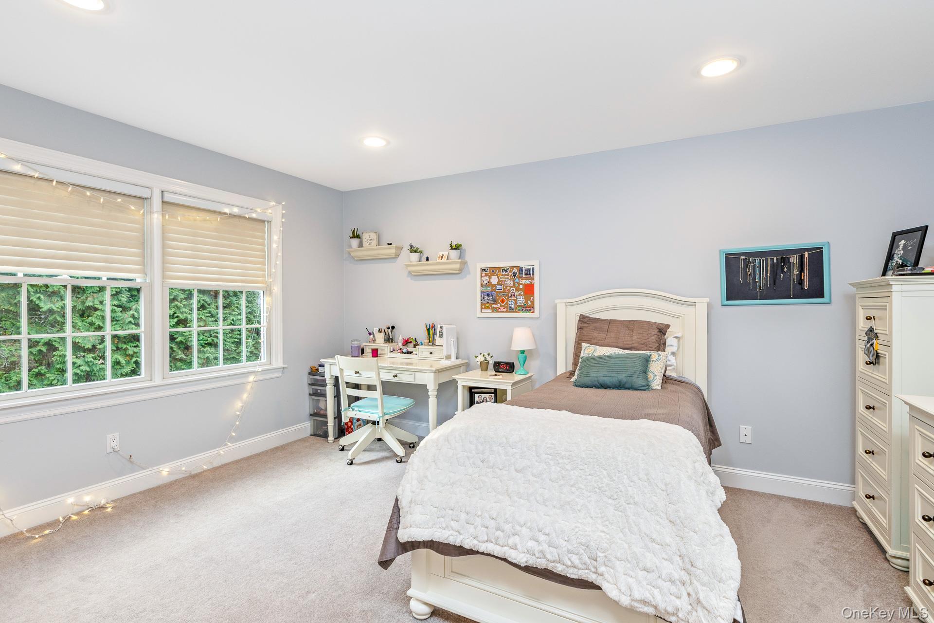 4 Martin Avenue, Shoreham, NY 11786