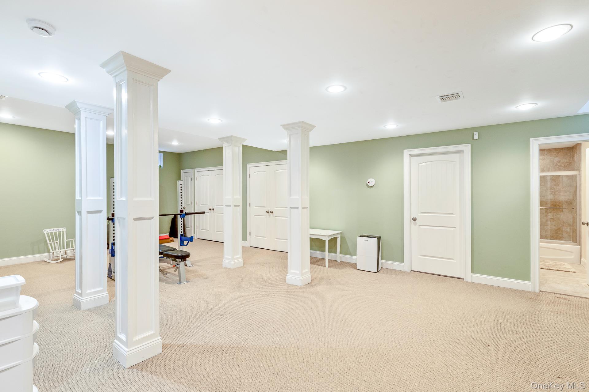 4 Martin Avenue, Shoreham, NY 11786