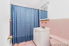 2937 Laconia Avenue, Bronx, NY 10469