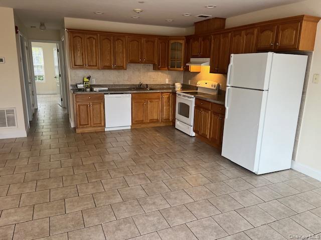 392 Montauk Highway, Lindenhurst, NY 11757