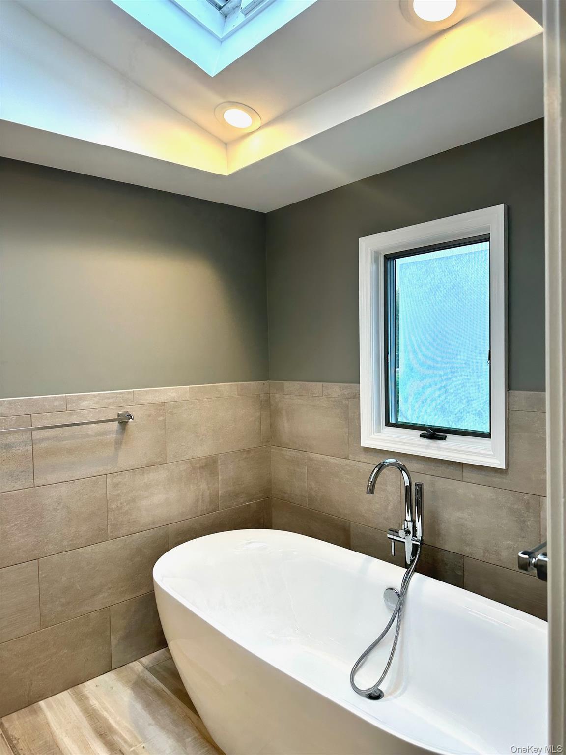 921 Wellington Road, Westbury, NY 11590