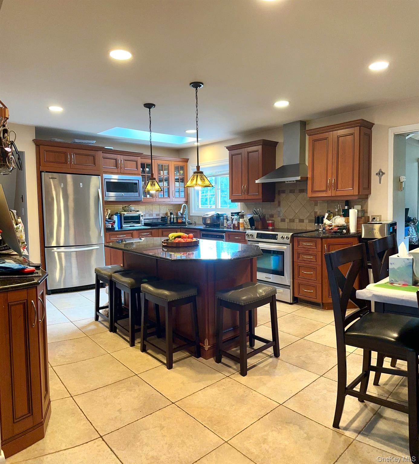 921 Wellington Road, Westbury, NY 11590