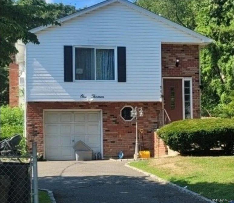113 Gates Avenue, Central Islip, NY 11722