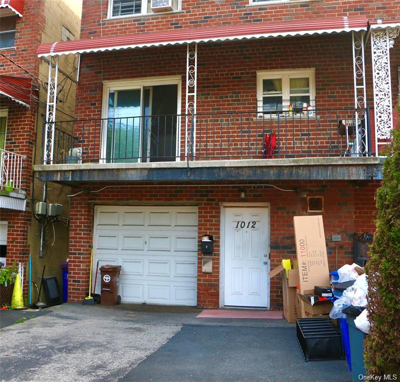 1012 E 233rd Street, Bronx, NY 10466