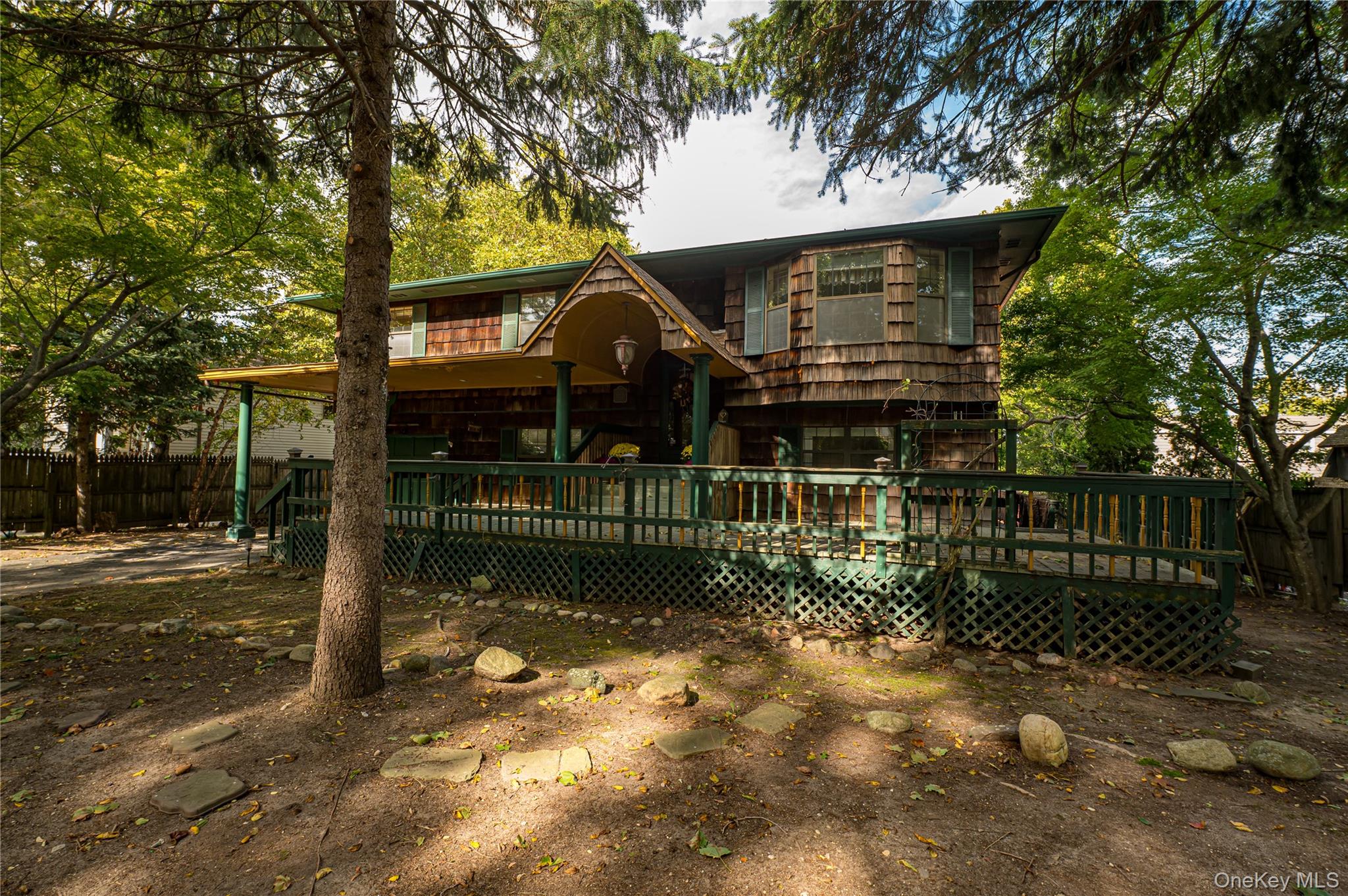 25 Violet Road, Kings Park, NY 11754