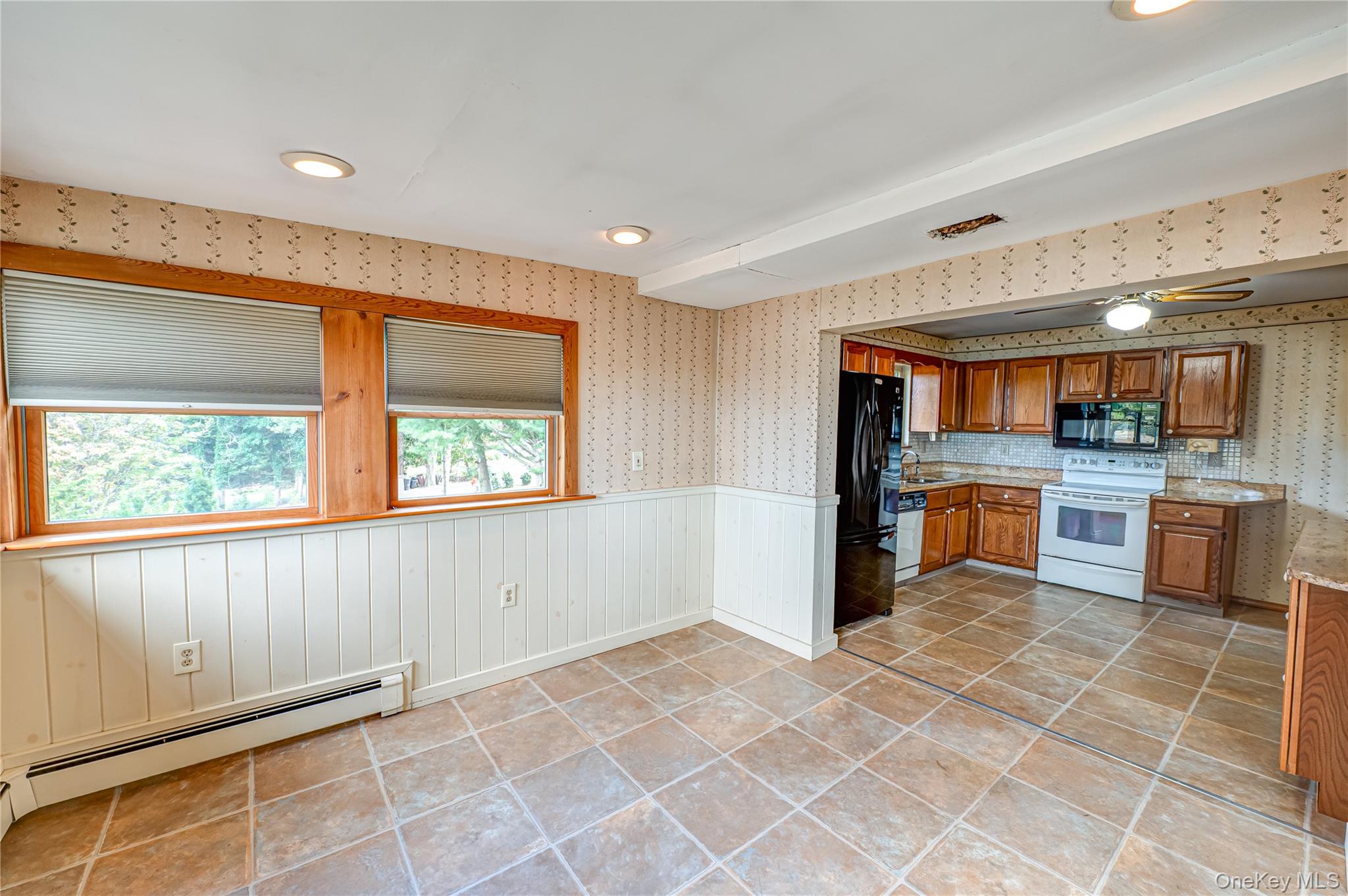 25 Violet Road, Kings Park, NY 11754