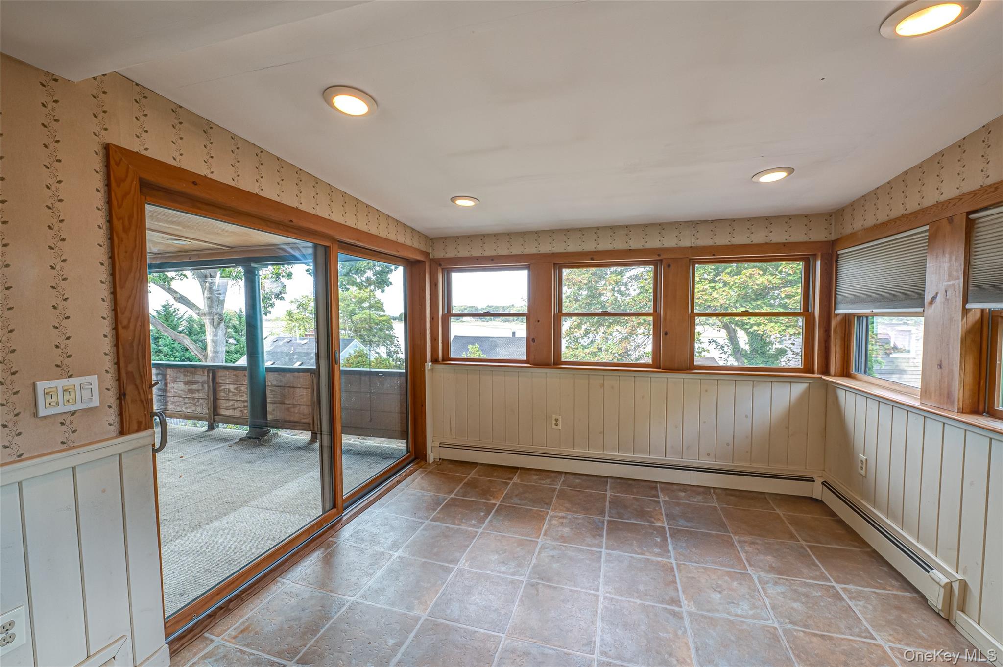 25 Violet Road, Kings Park, NY 11754